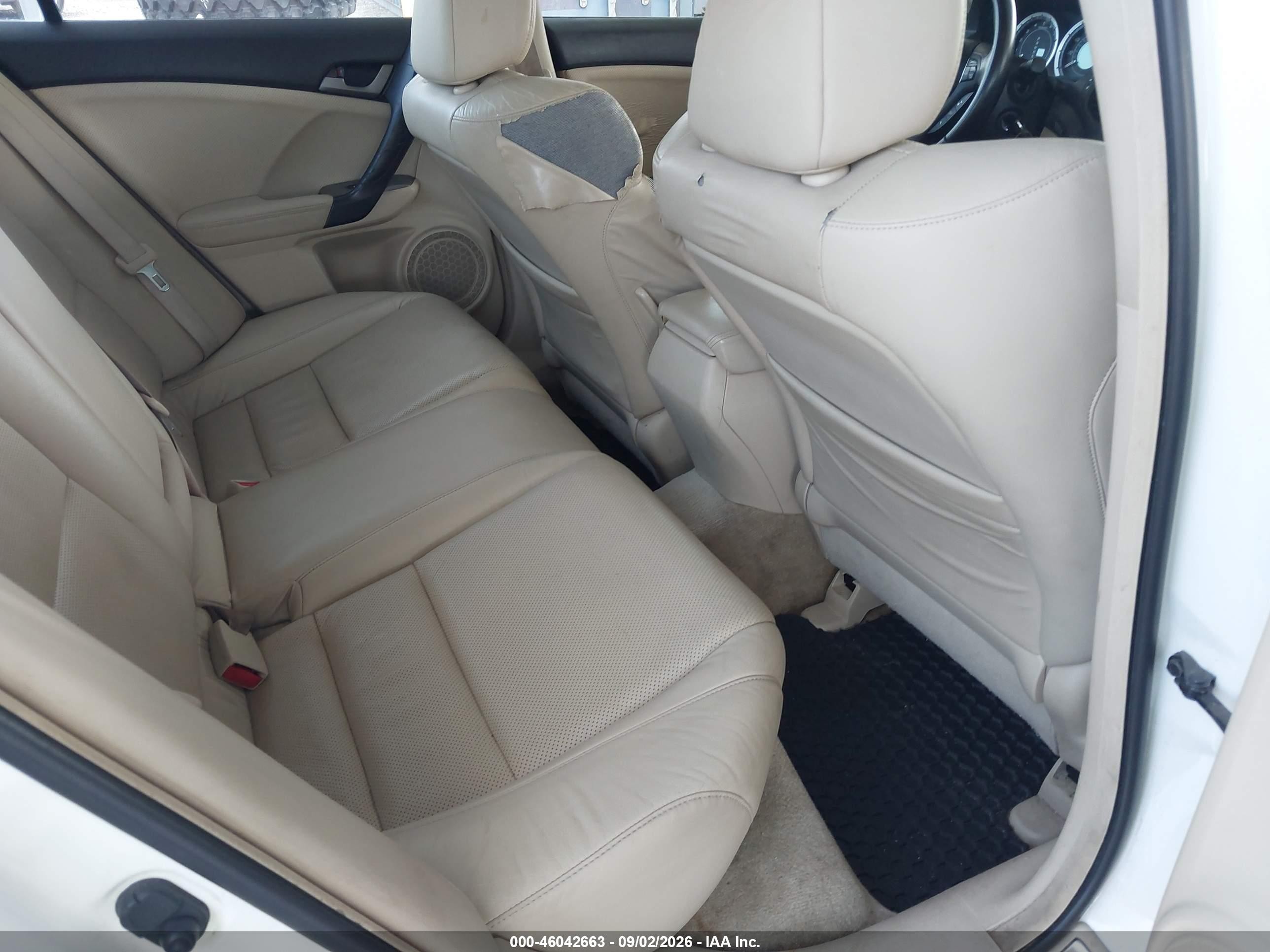 2009 Acura Tsx   White vin: JH4CU26609C028612