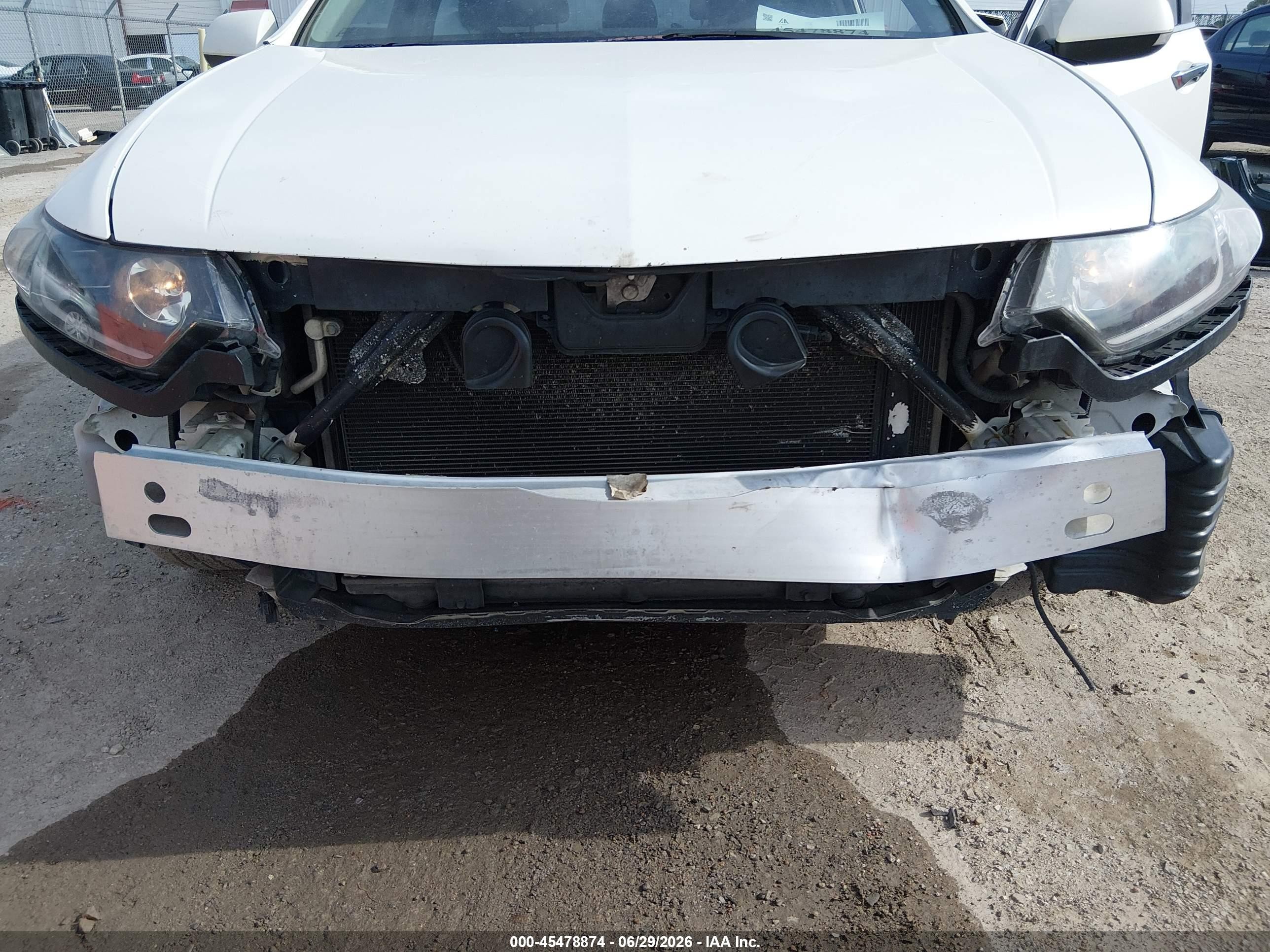 2009 Acura Tsx   White vin: JH4CU26619C017666