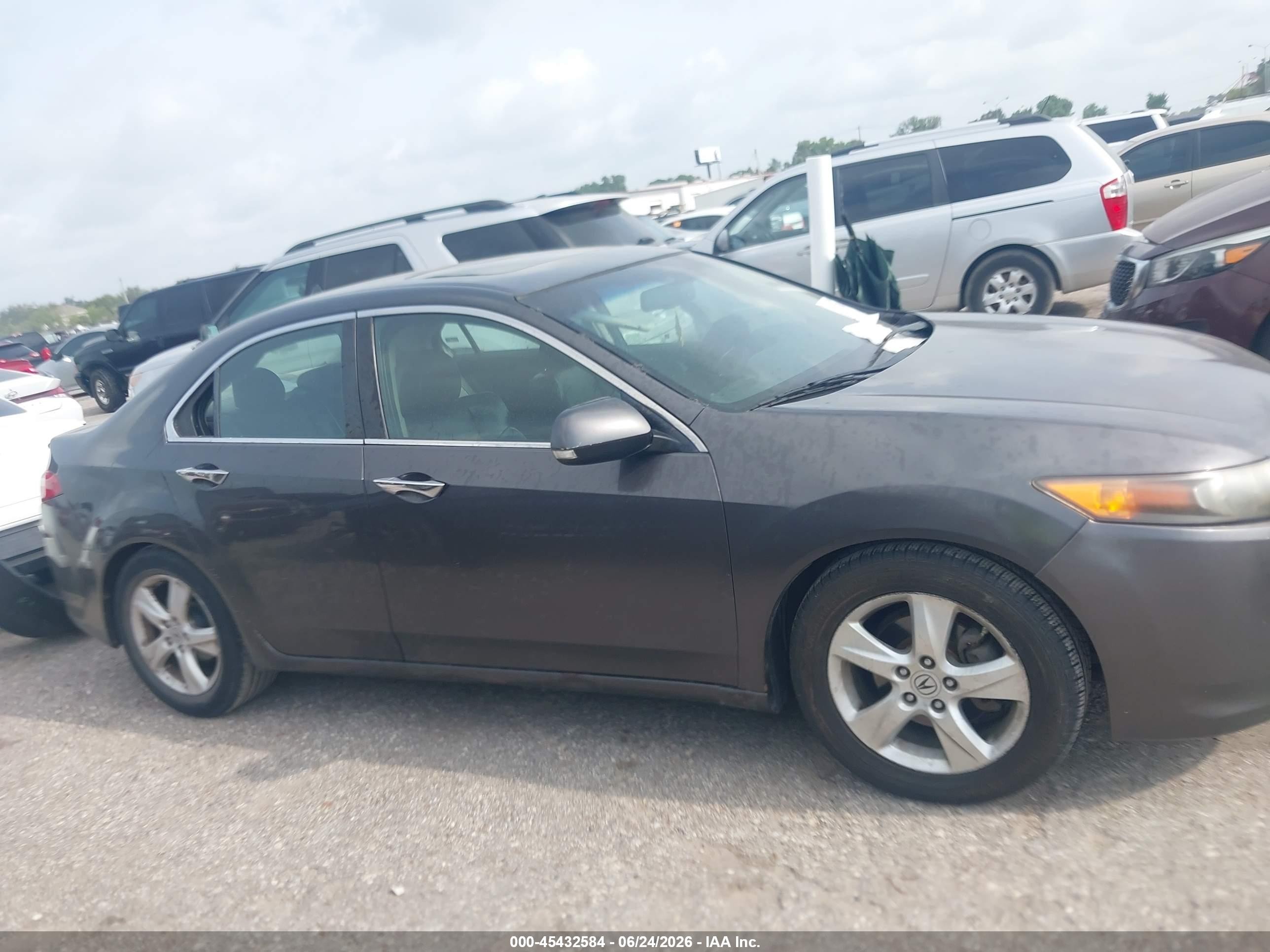 2009 Acura Tsx   Gray vin: JH4CU26629C011889