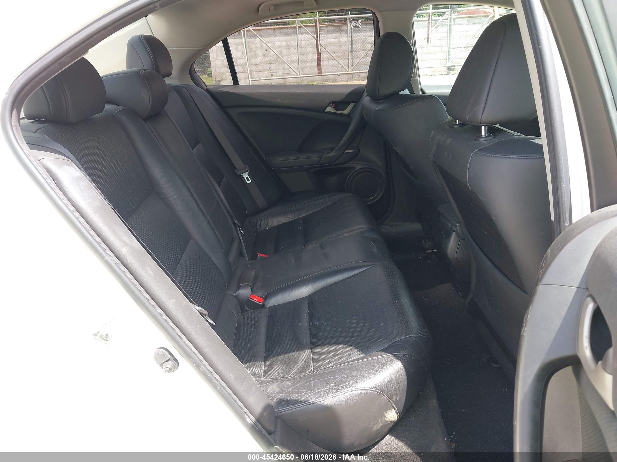 2009 Acura Tsx   White vin: JH4CU26629C027266