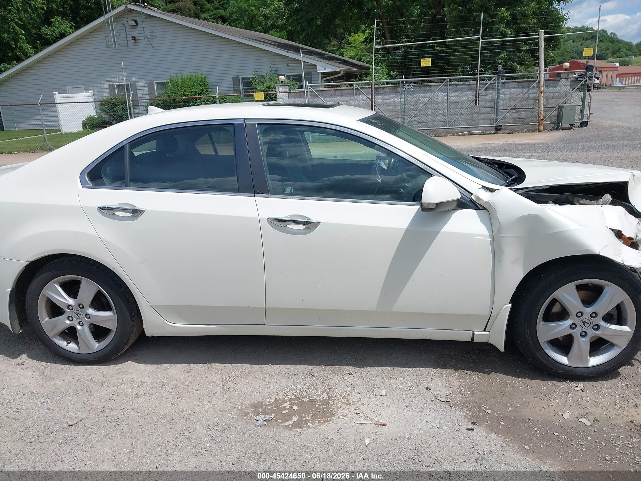 2009 Acura Tsx   White vin: JH4CU26629C027266