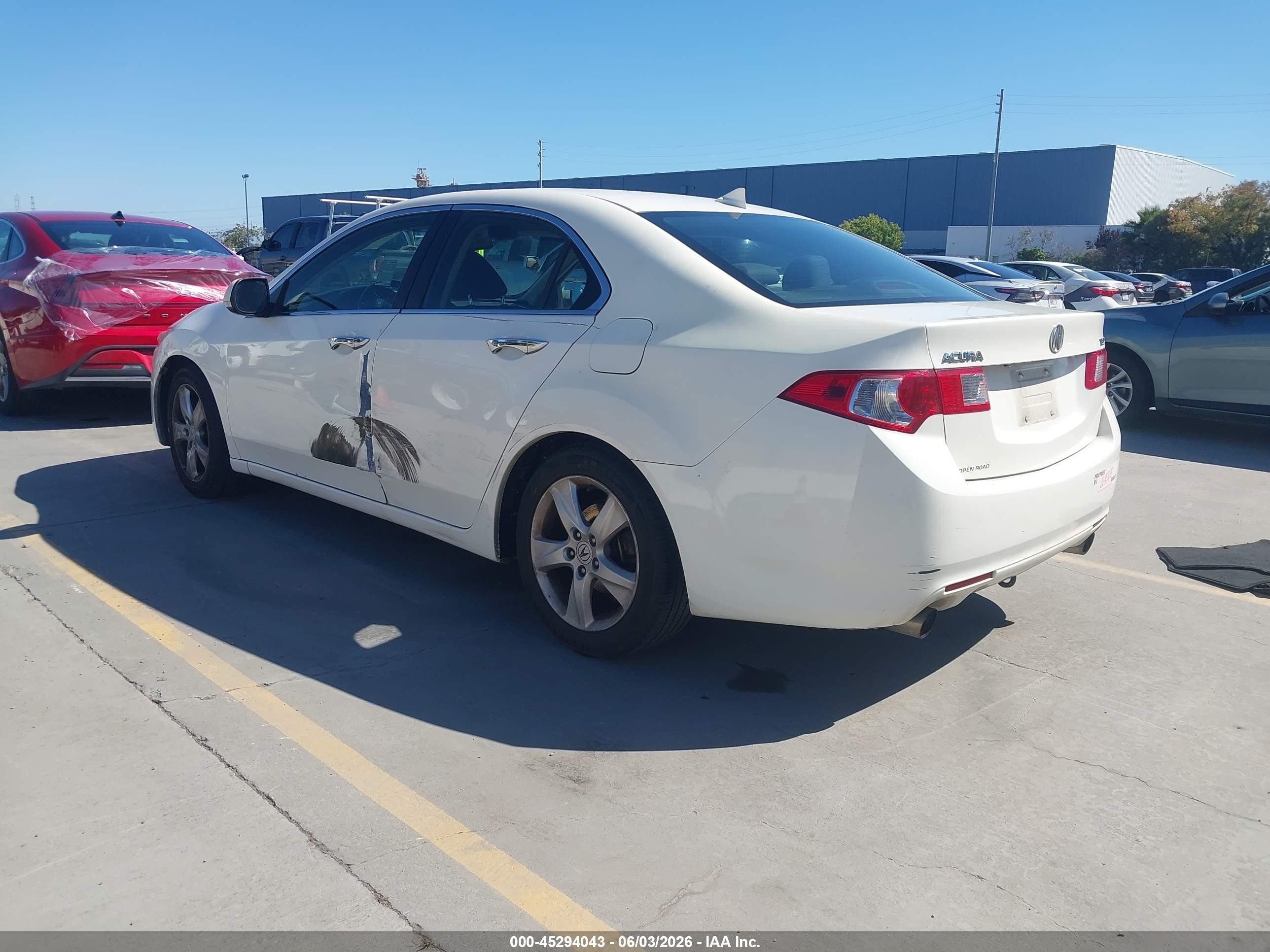 2009 Acura Tsx   White vin: JH4CU26629C031723