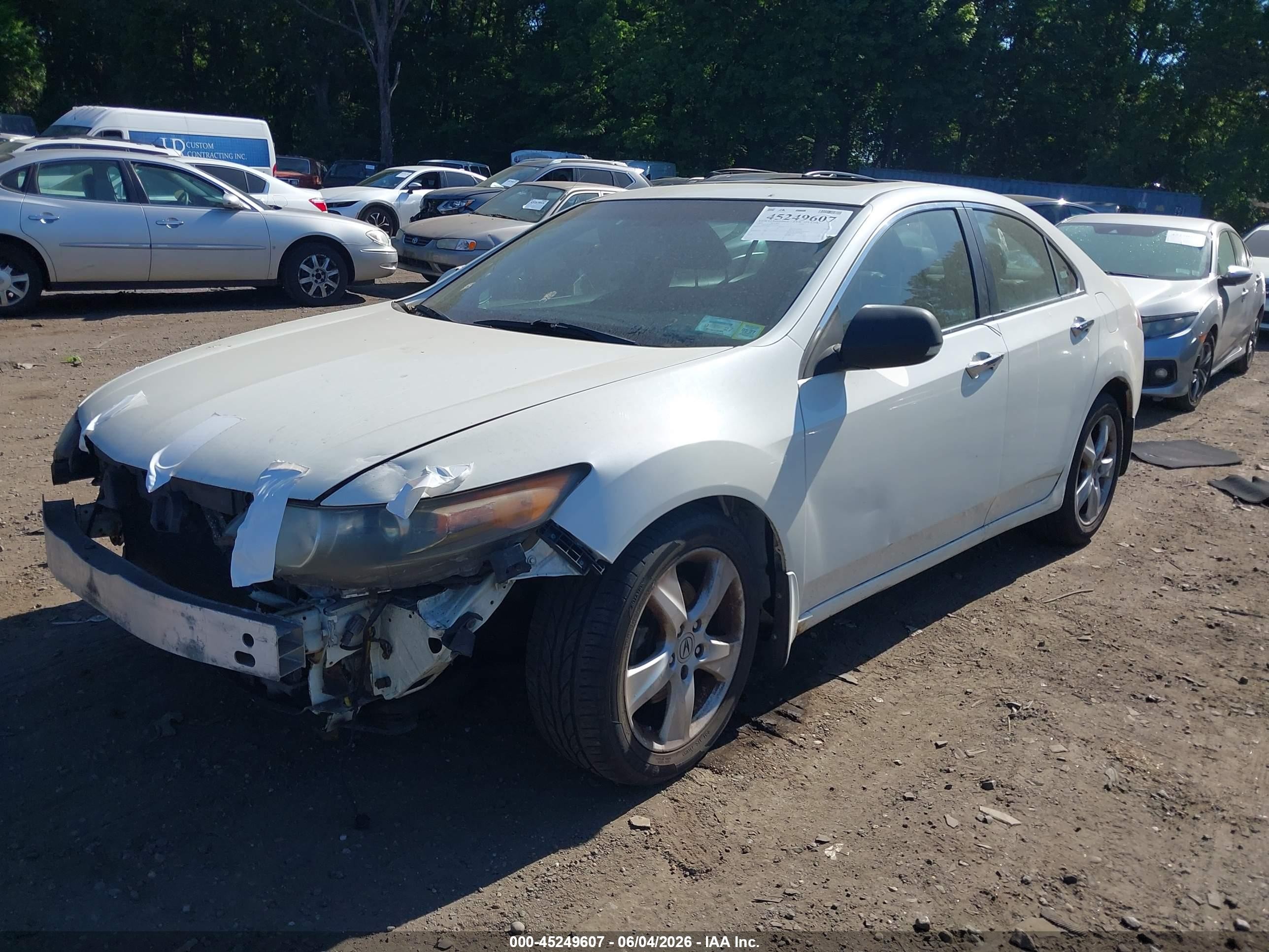 2009 Acura Tsx   White vin: JH4CU26639C035165