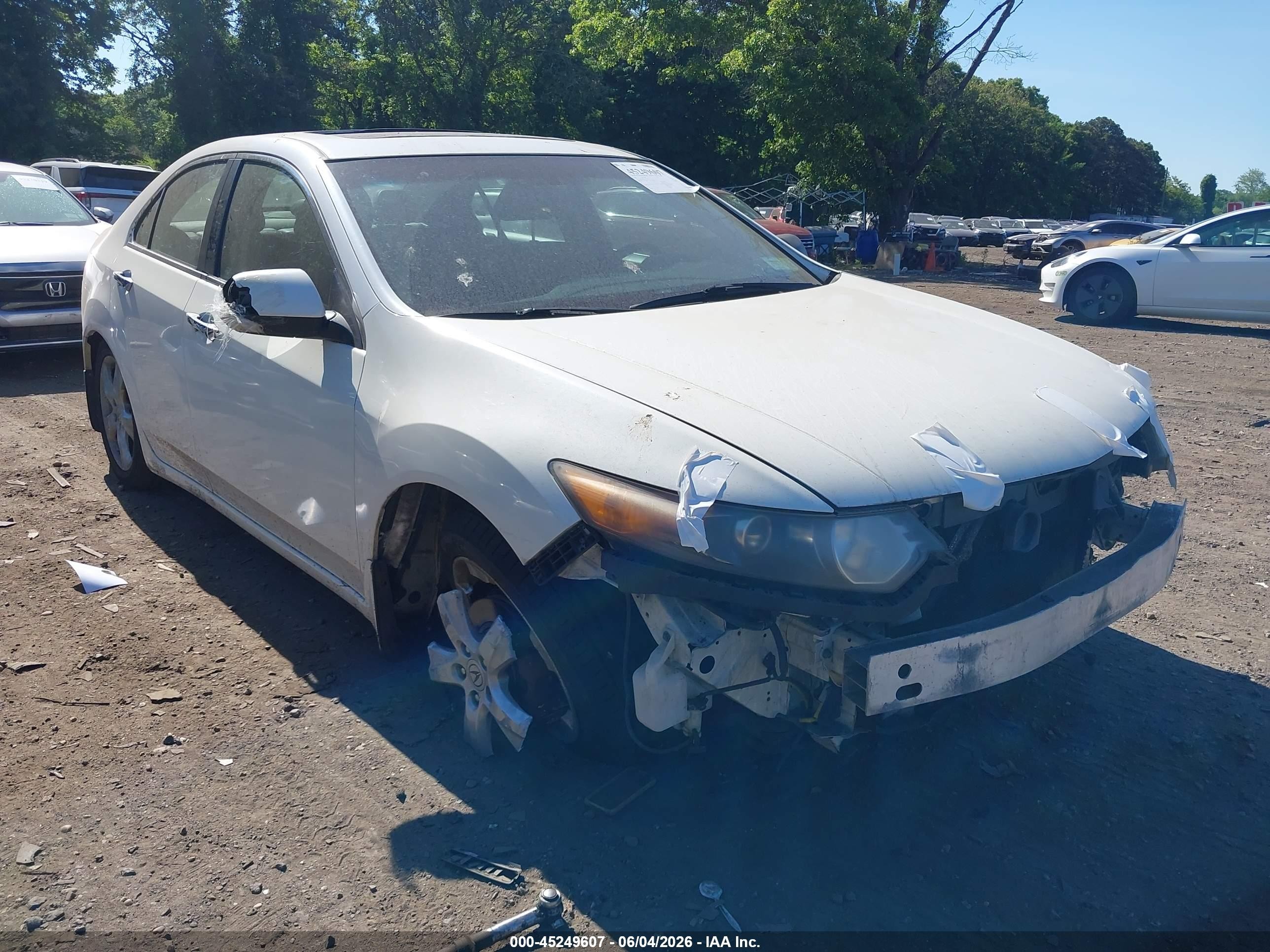 2009 Acura Tsx   White vin: JH4CU26639C035165