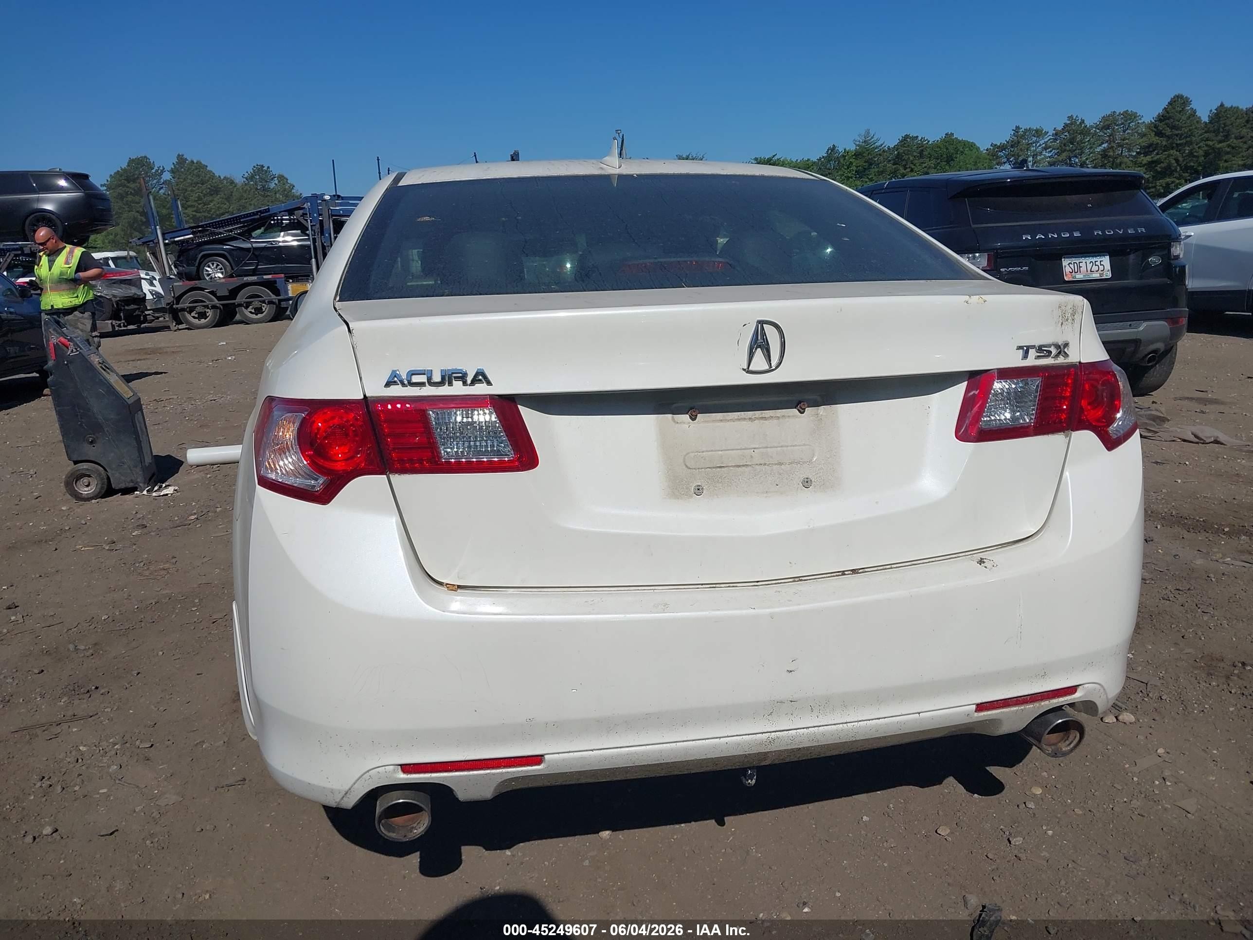 2009 Acura Tsx   White vin: JH4CU26639C035165