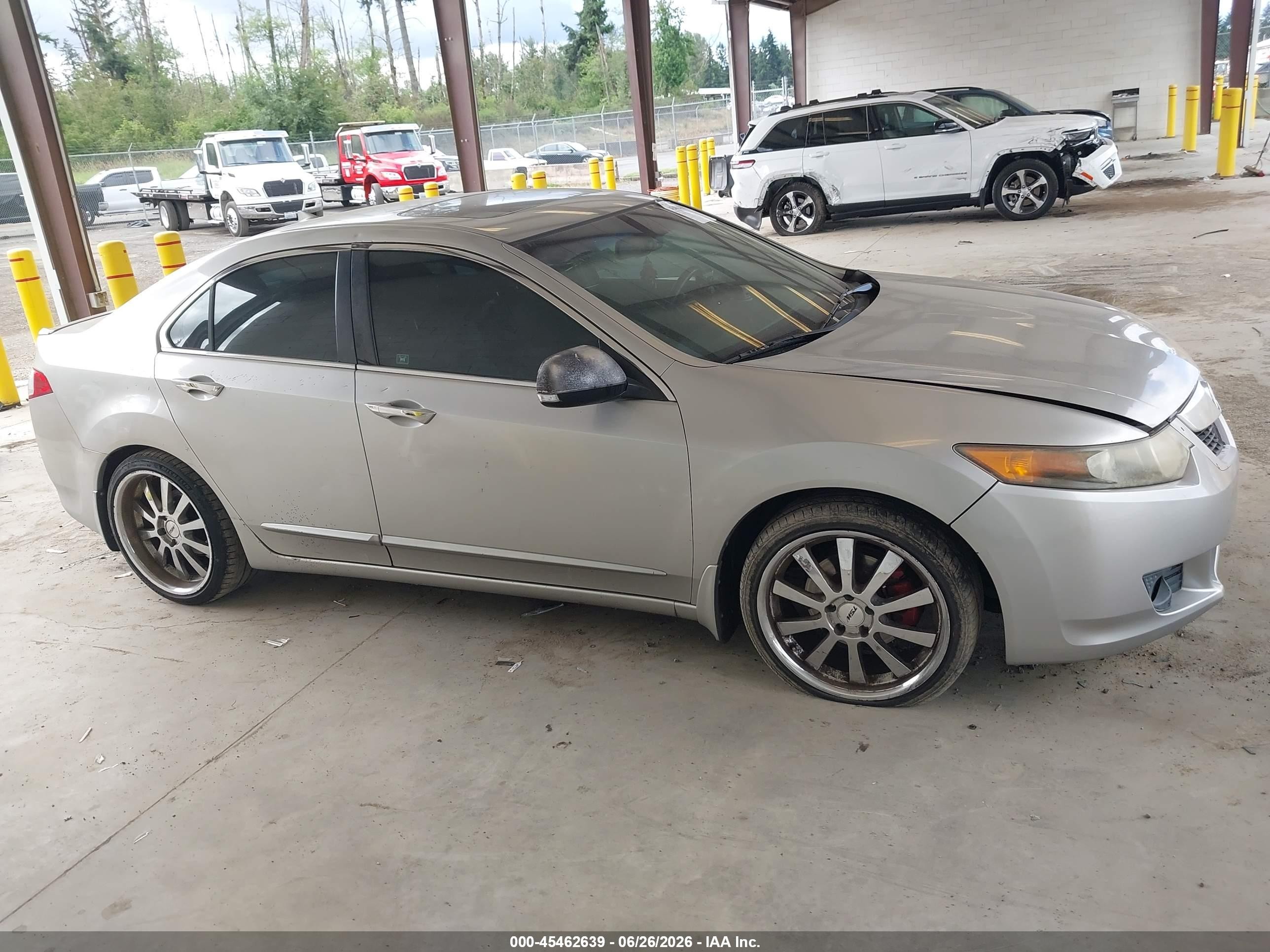 2009 Acura Tsx   White vin: JH4CU26649C006418