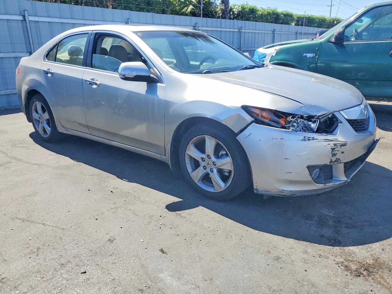 2009 Acura Tsx Silver vin: JH4CU26659C031537