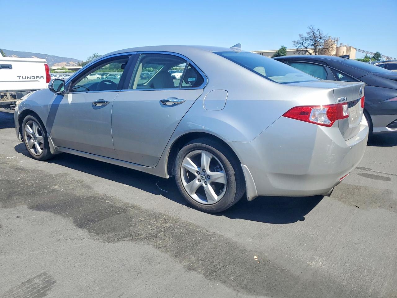 2009 Acura Tsx Silver vin: JH4CU26659C031537