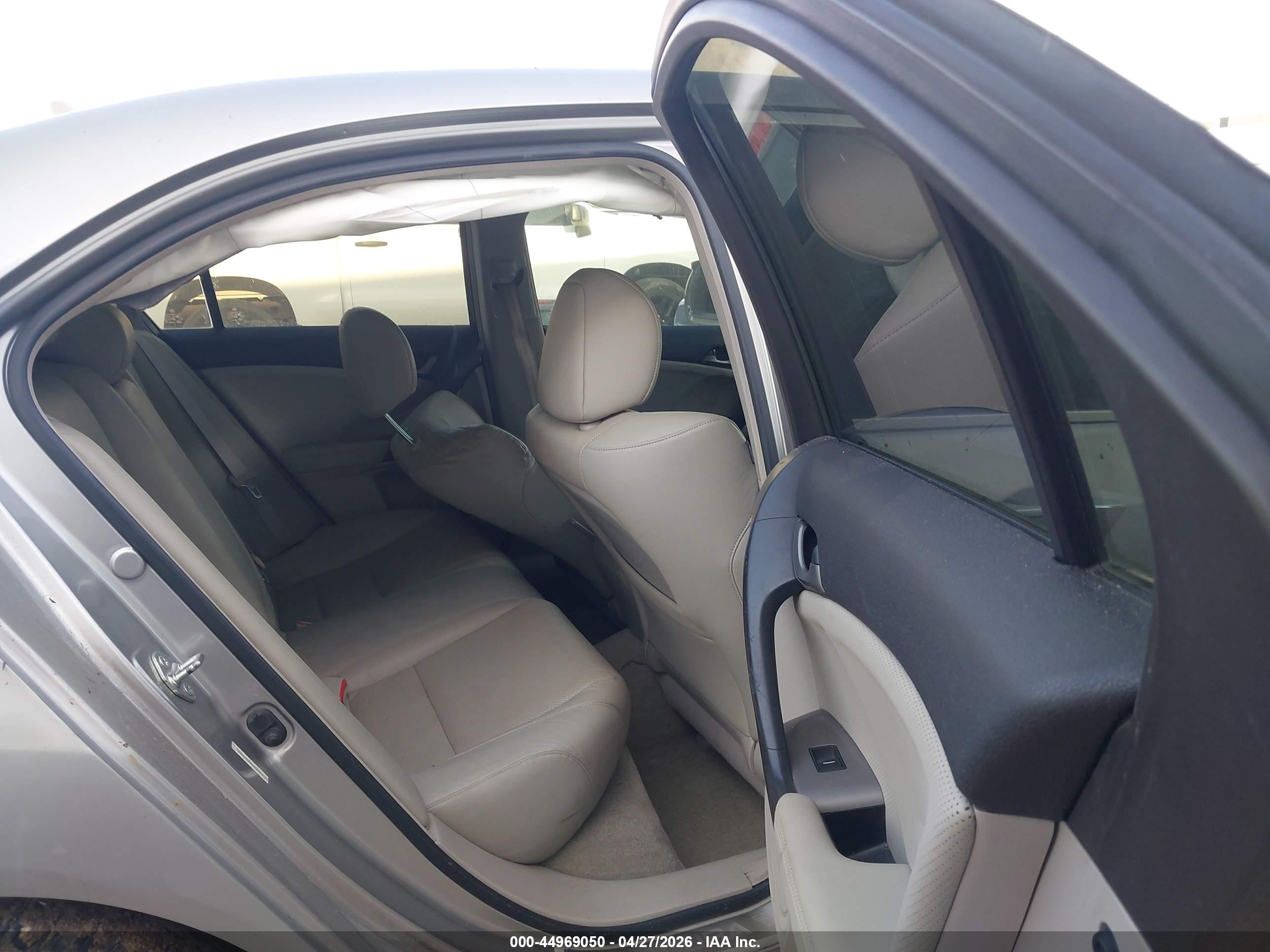 2009 Acura Tsx   Silver vin: JH4CU26659C033773