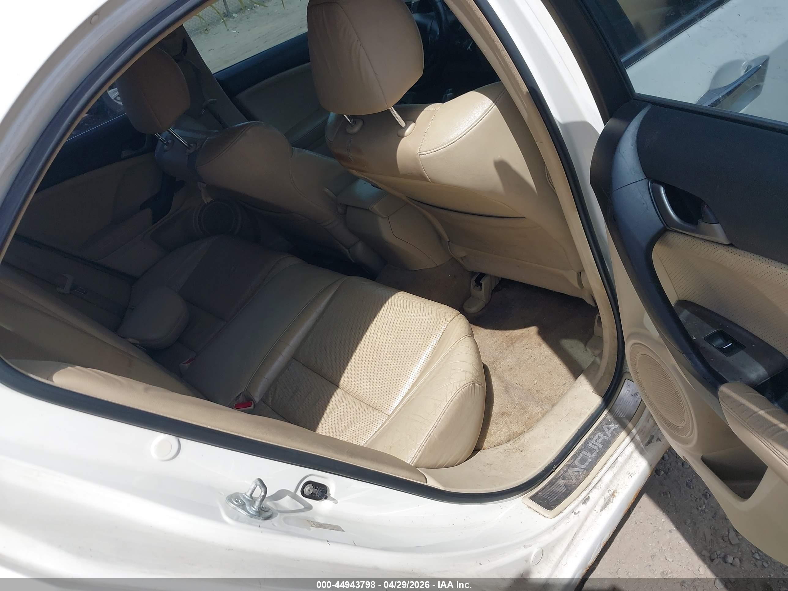 2009 Acura Tsx   White vin: JH4CU26669C006775