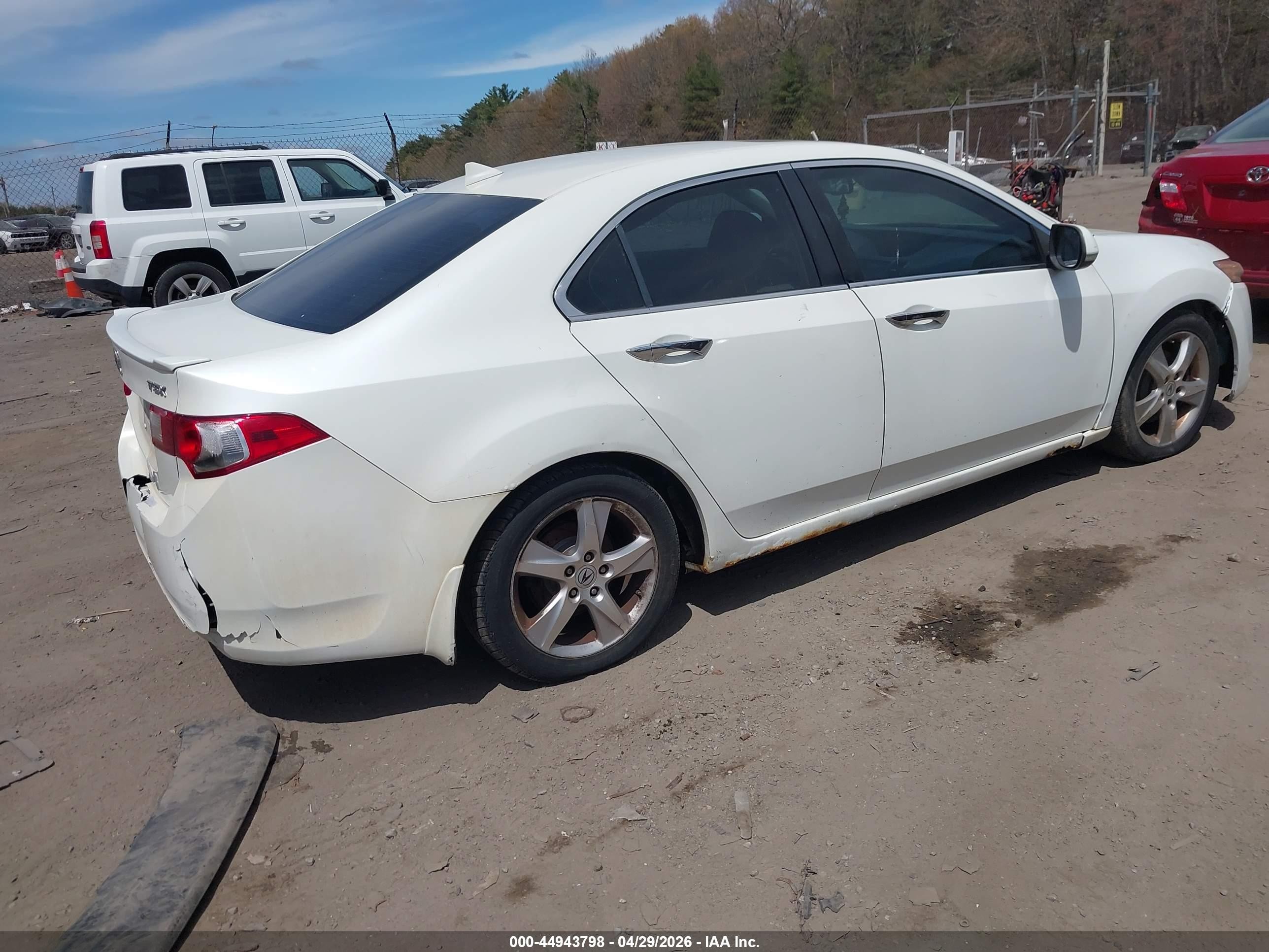 2009 Acura Tsx   White vin: JH4CU26669C006775