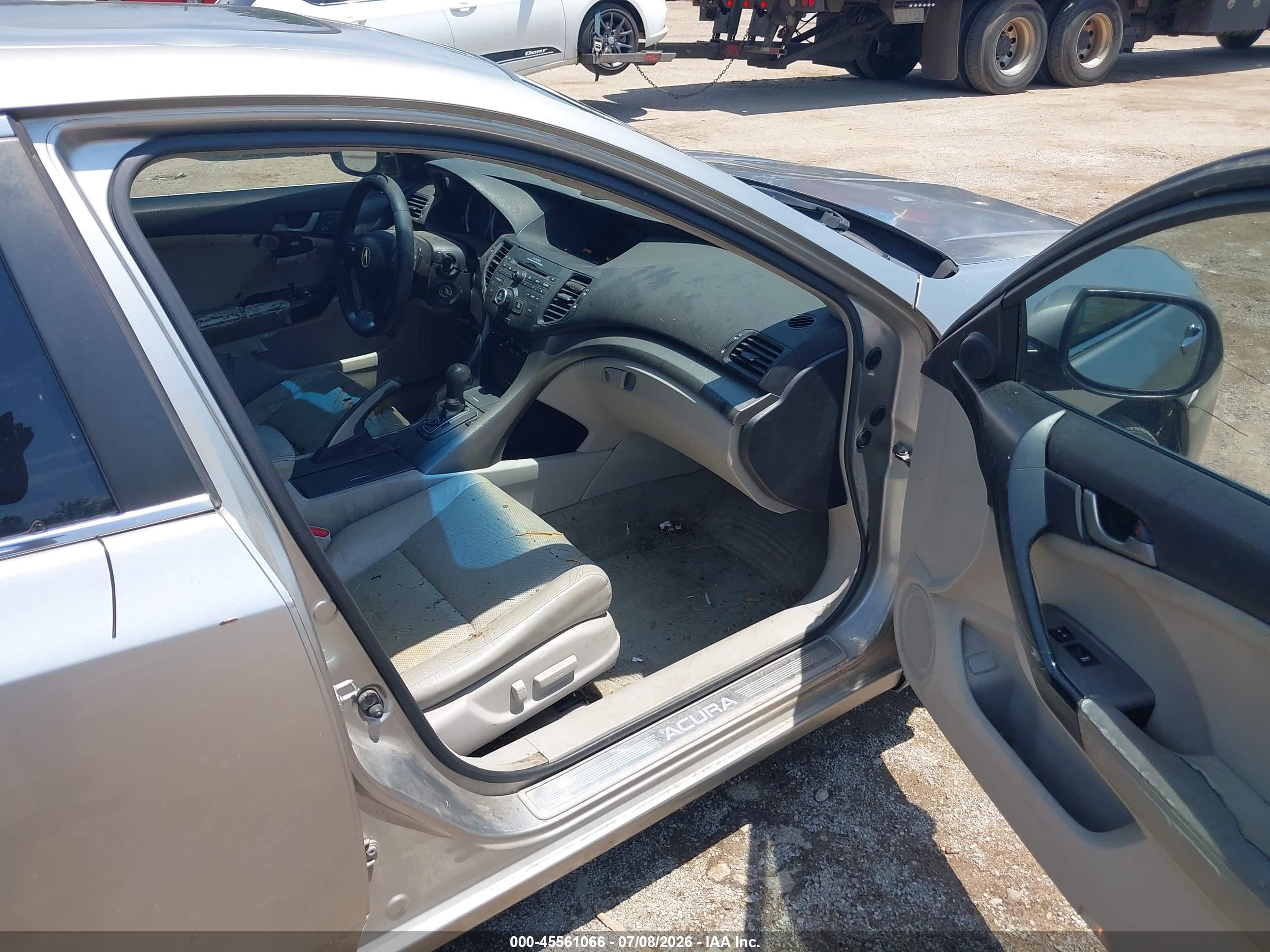 2009 Acura Tsx   Серебряный vin: JH4CU26669C023902