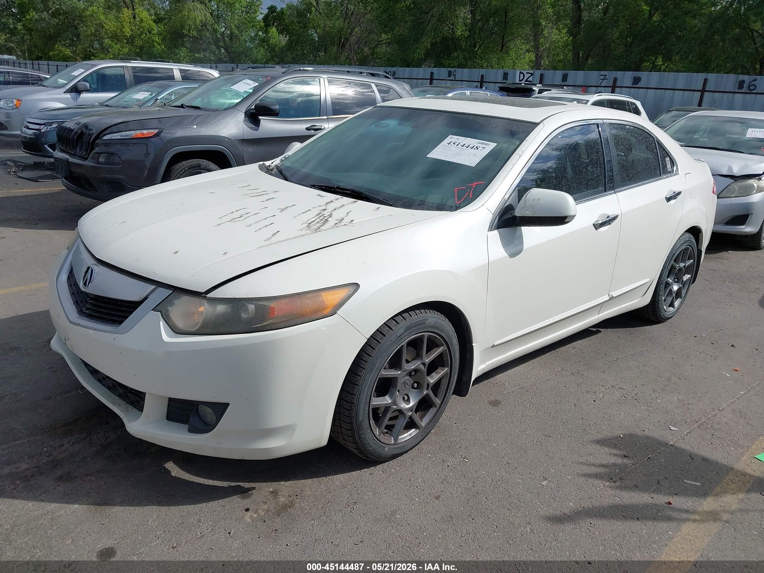 2009 Acura Tsx   White vin: JH4CU26679C001522