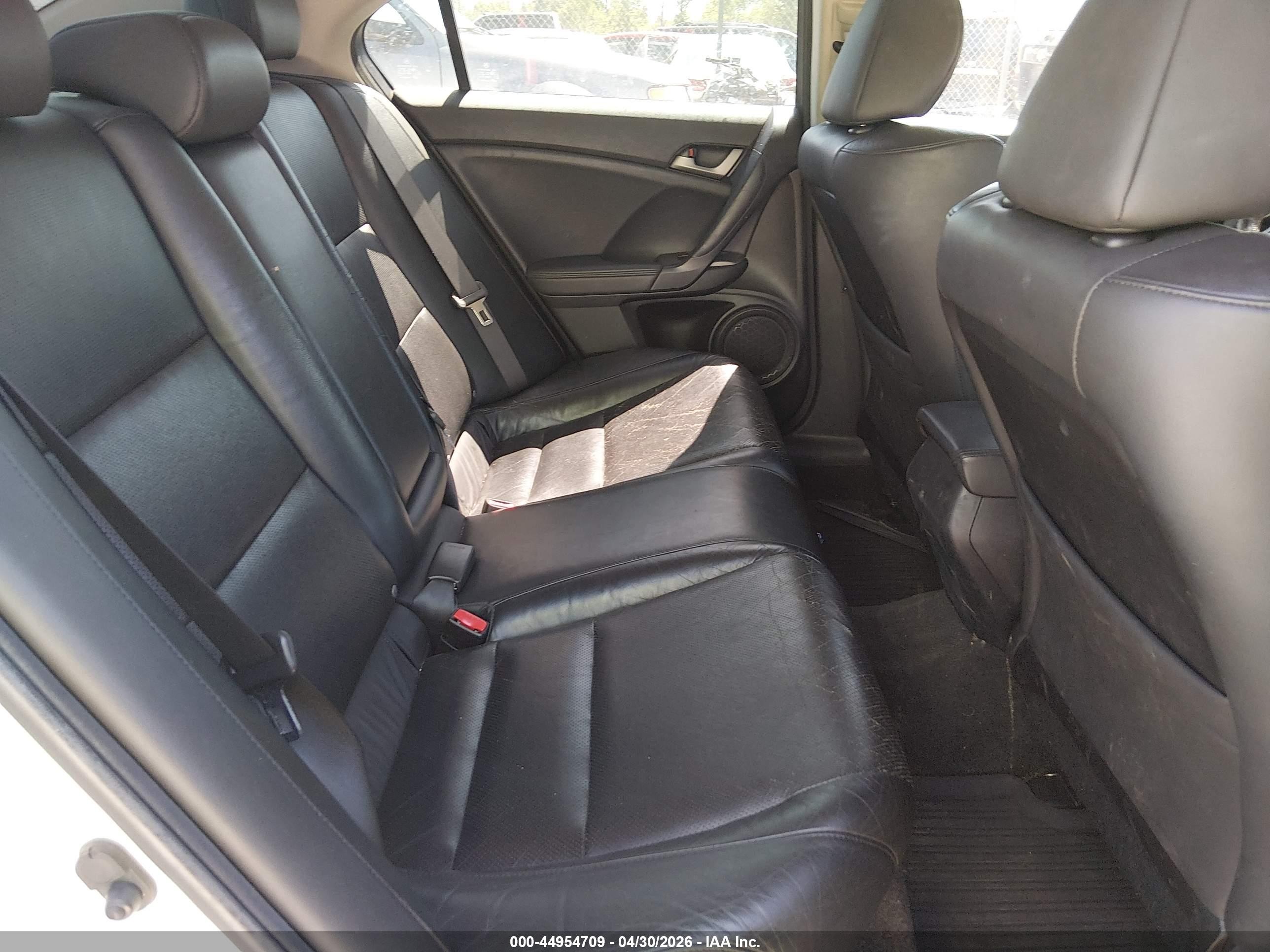 2009 Acura Tsx   White vin: JH4CU26679C036898