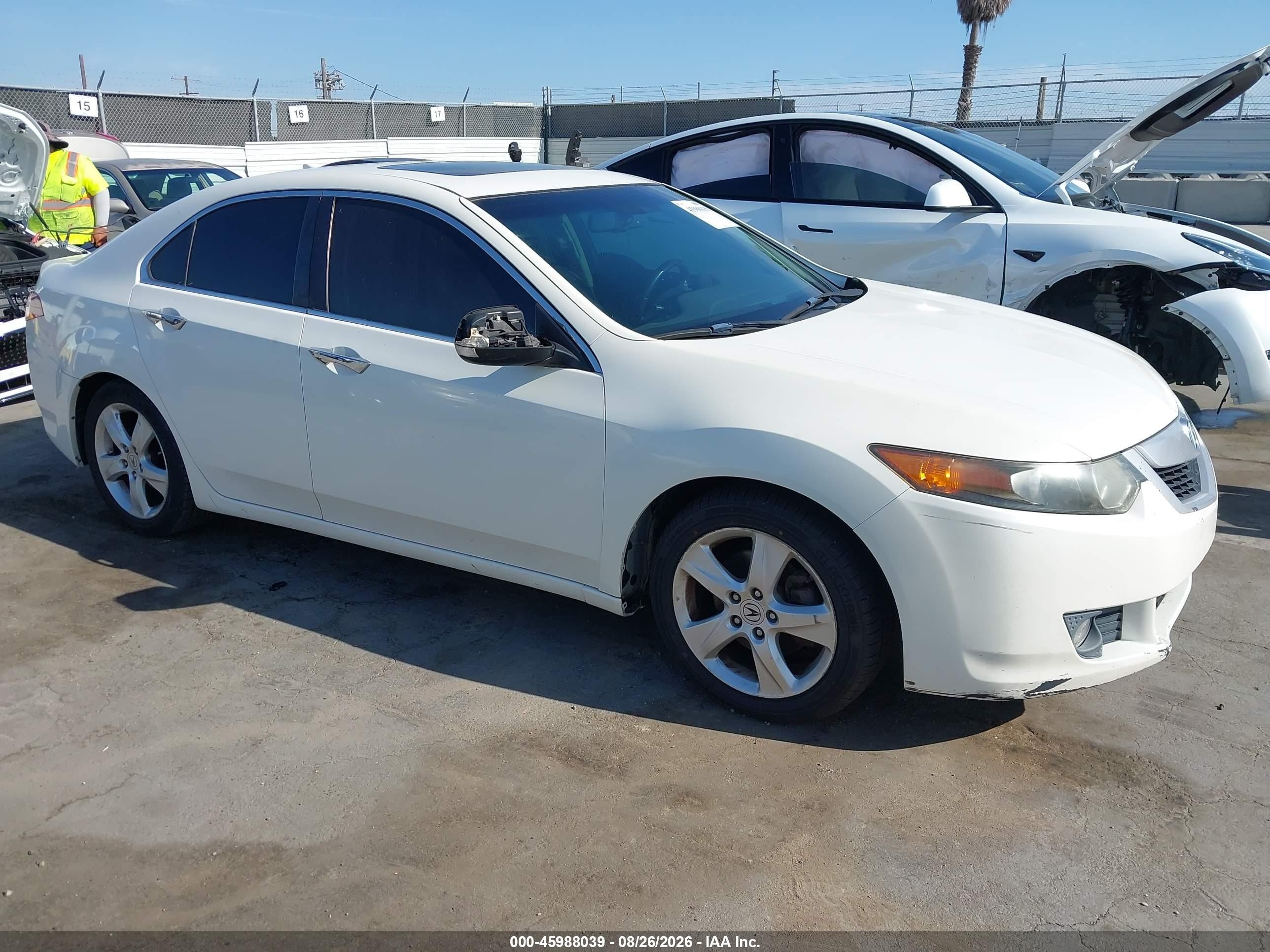 2009 Acura Tsx   White vin: JH4CU26689C027157