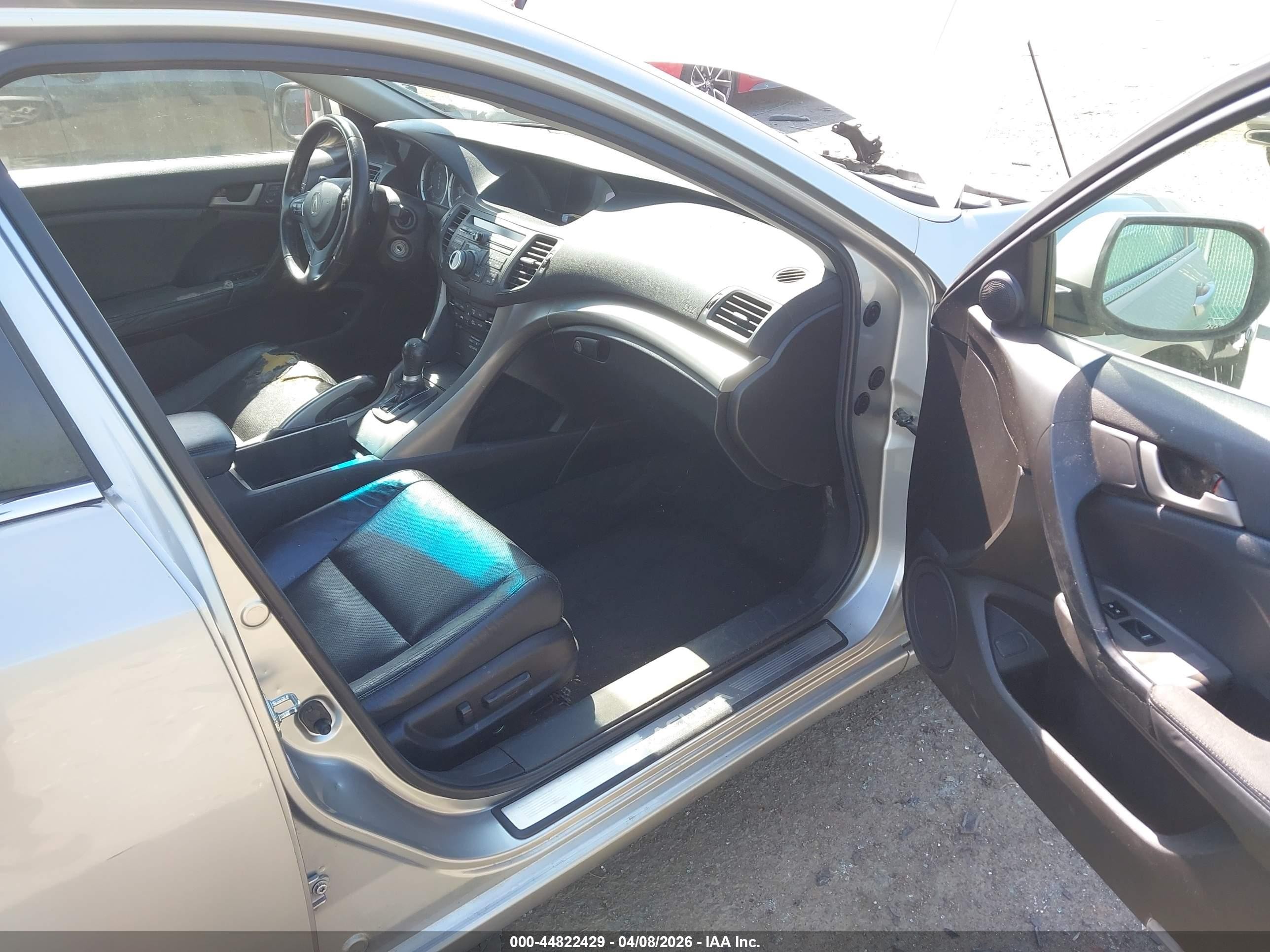 2009 Acura Tsx   Silver vin: JH4CU26689C036442