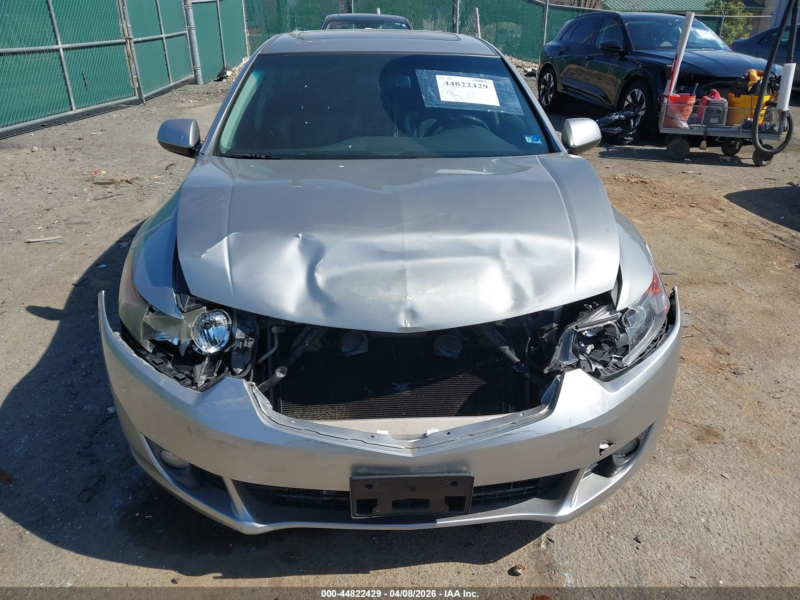 2009 Acura Tsx   Silver vin: JH4CU26689C036442