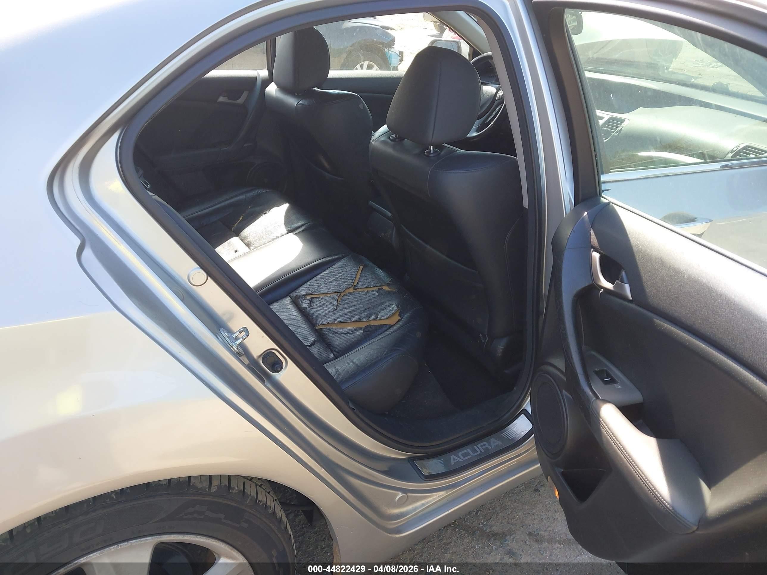 2009 Acura Tsx   Silver vin: JH4CU26689C036442