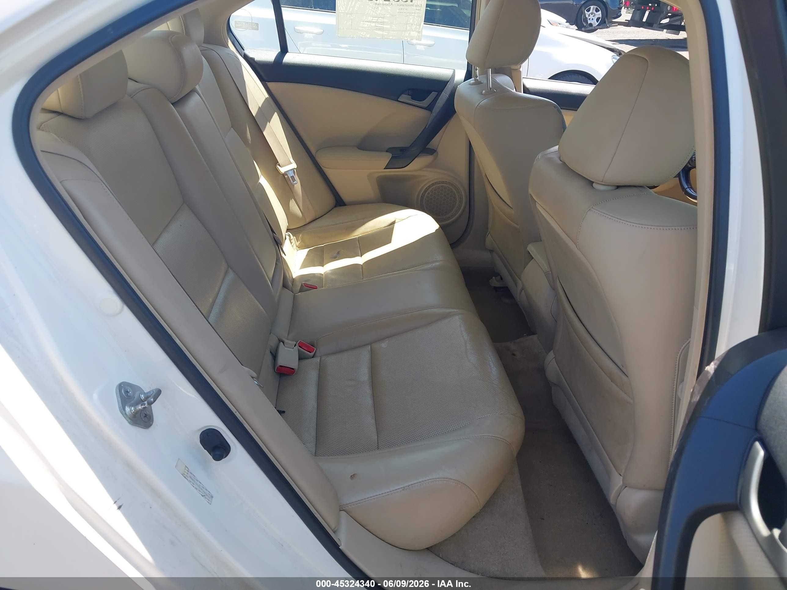 2009 Acura Tsx   White vin: JH4CU266X9C009050
