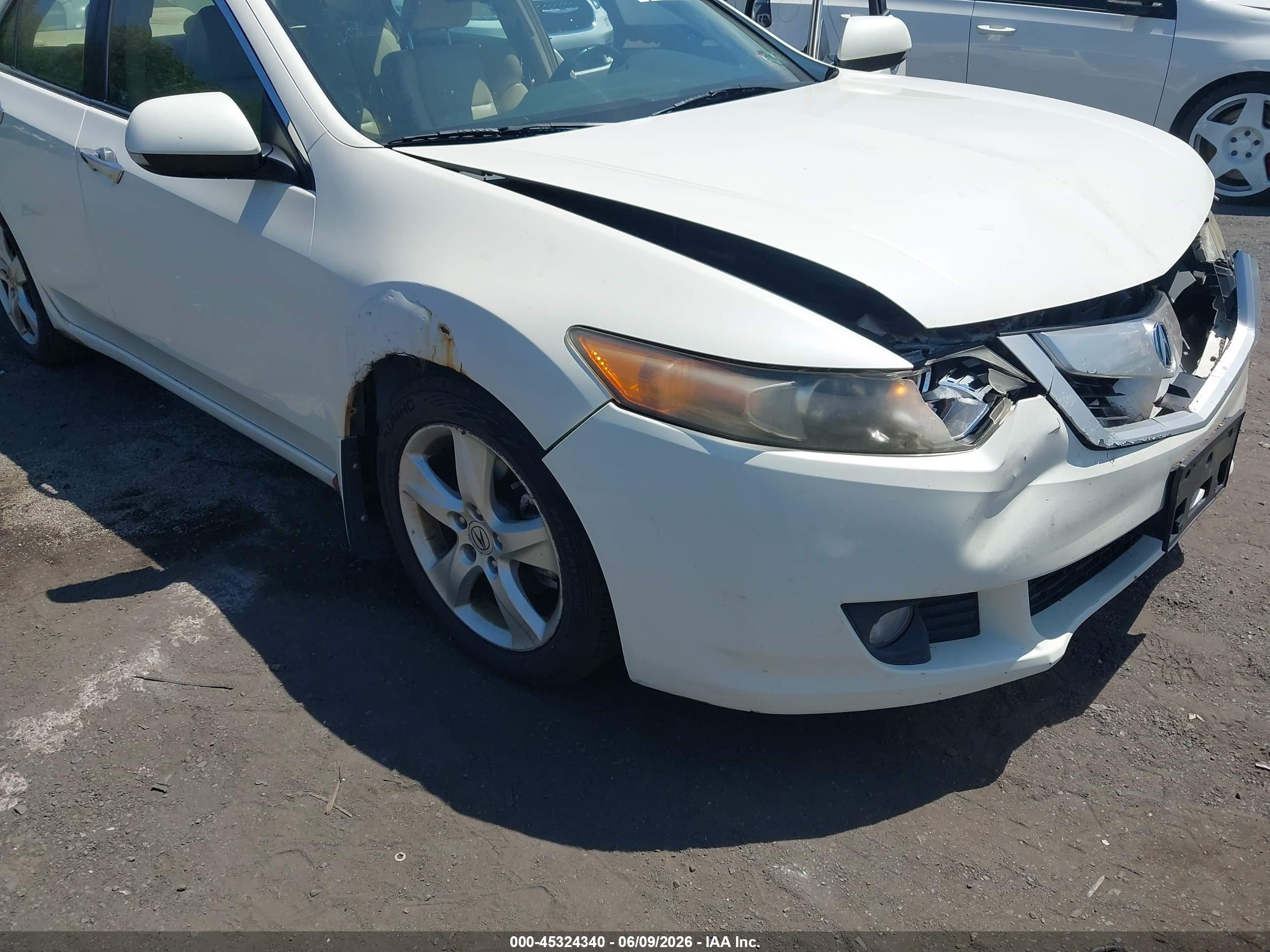 2009 Acura Tsx   White vin: JH4CU266X9C009050