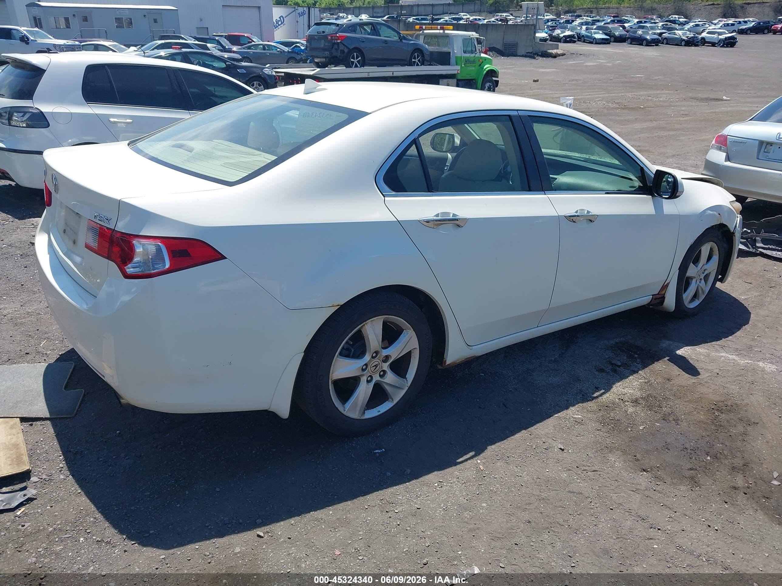 2009 Acura Tsx   White vin: JH4CU266X9C009050