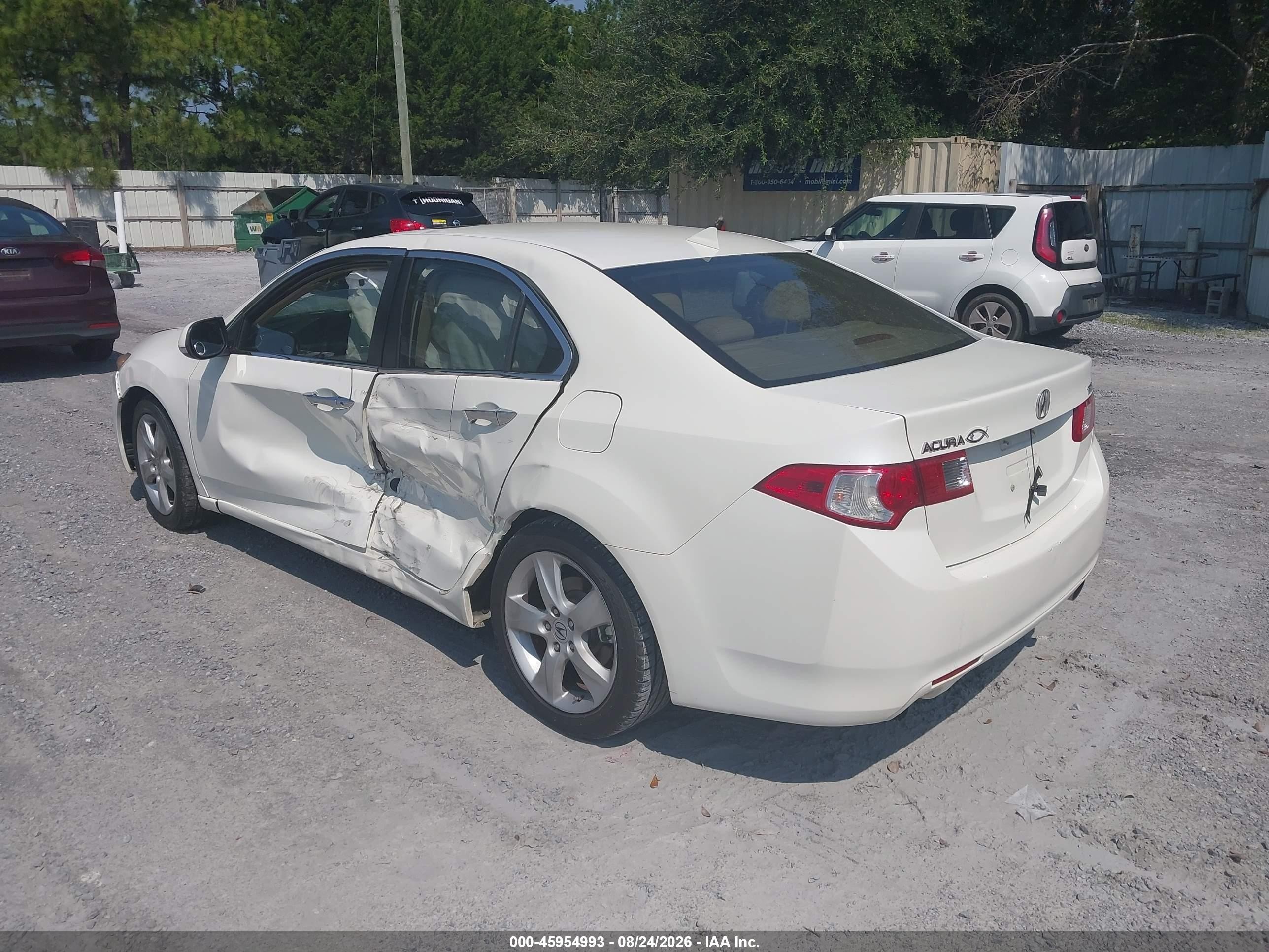 2009 Acura Tsx   White vin: JH4CU266X9C023062
