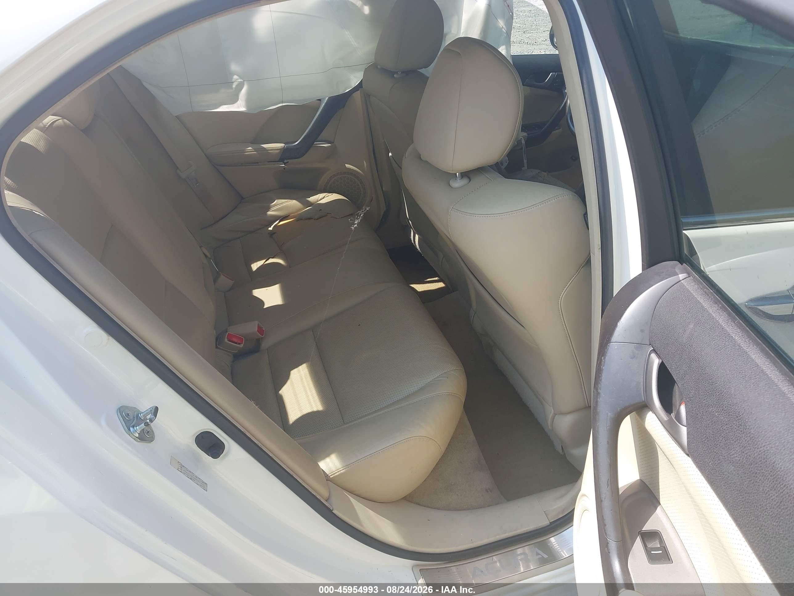 2009 Acura Tsx   White vin: JH4CU266X9C023062