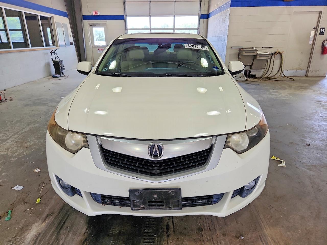 2009 Acura Tsx White vin: JH4CU266X9C034028