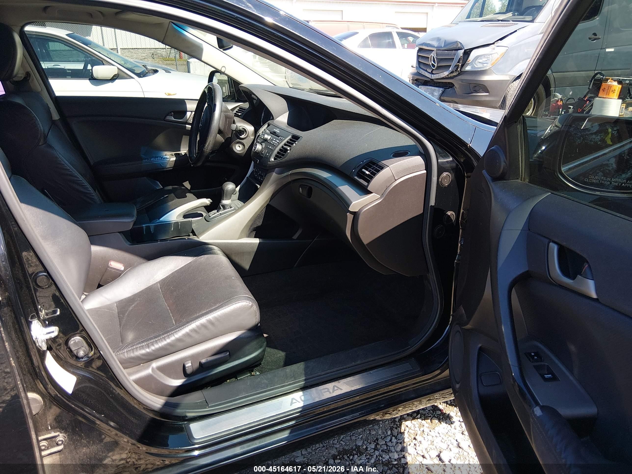 2009 Acura Tsx   Black vin: JH4CU266X9C801473