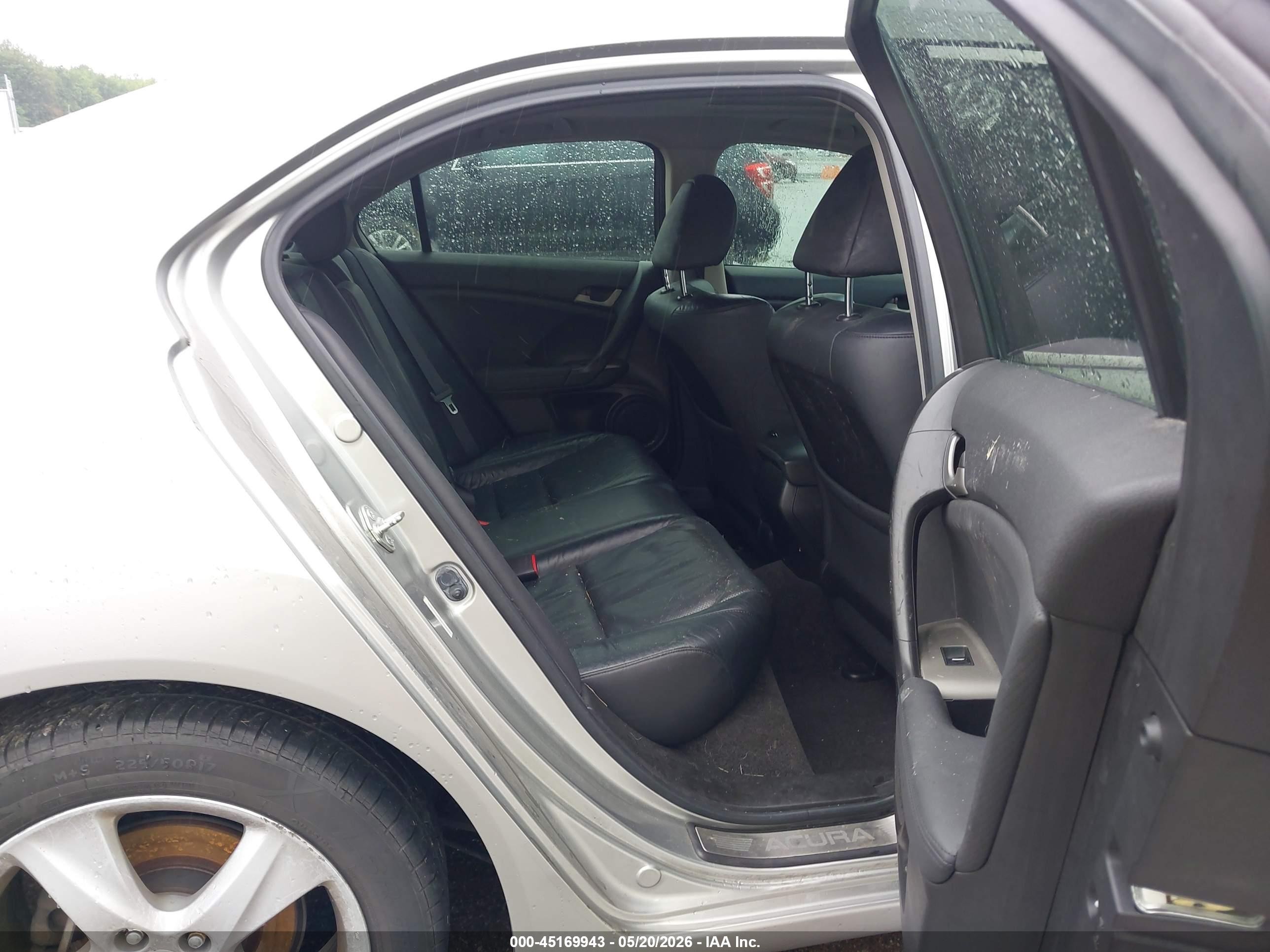 2010 Acura Tsx 2.4 Серебряный vin: JH4CU2E61AC018631