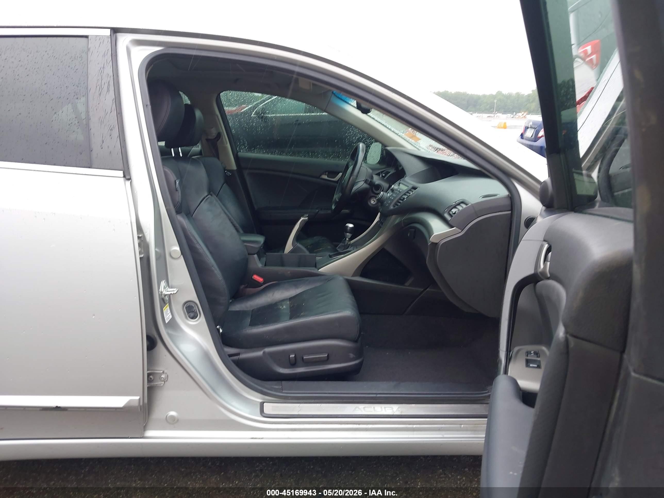 2010 Acura Tsx 2.4 Серебряный vin: JH4CU2E61AC018631