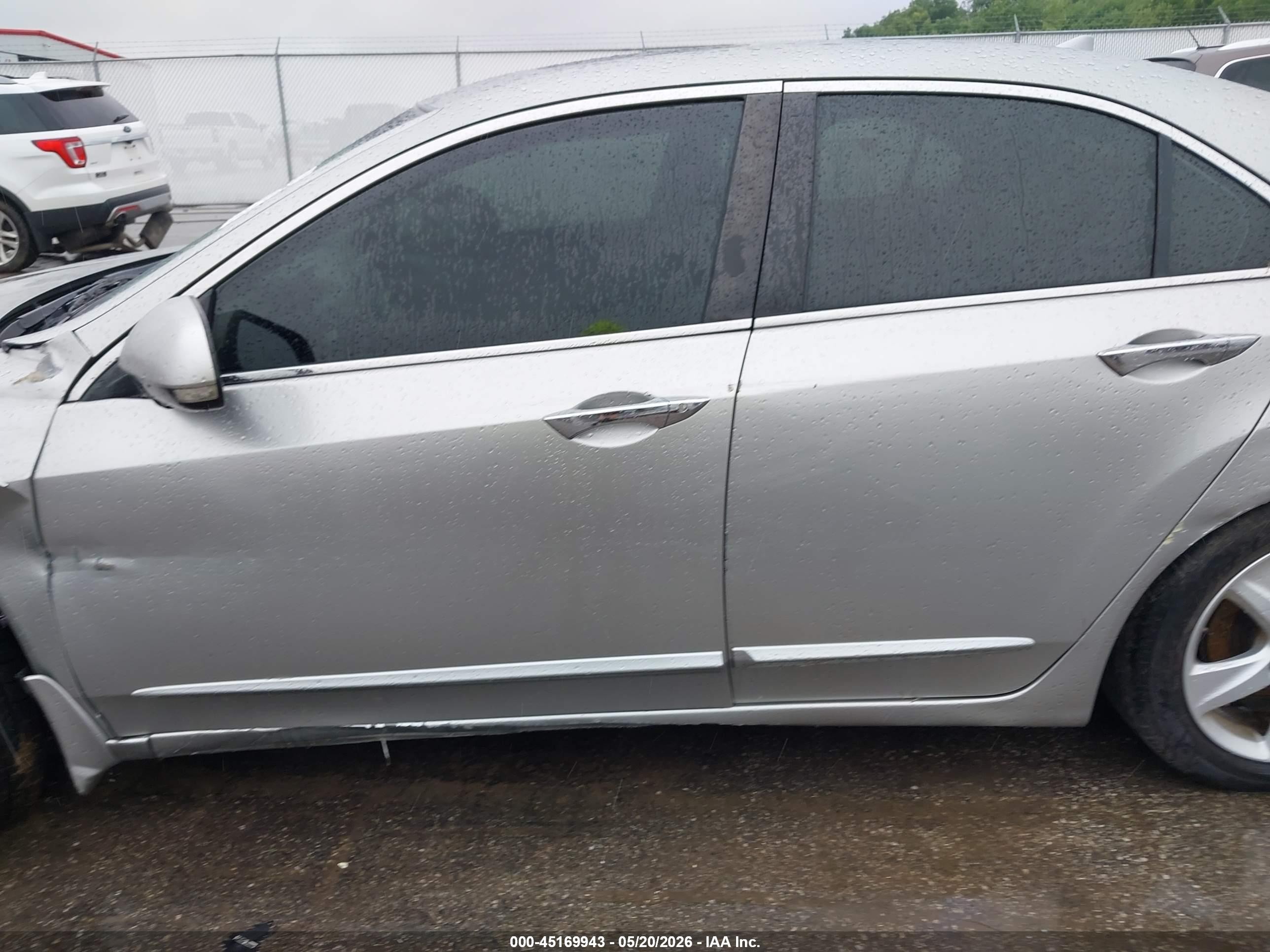 2010 Acura Tsx 2.4 Серебряный vin: JH4CU2E61AC018631