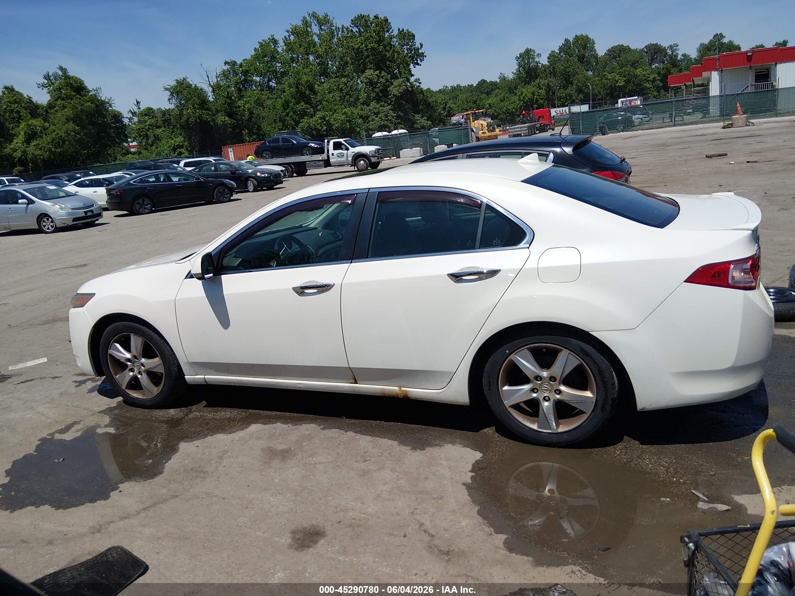 2011 Acura Tsx 2.4 White vin: JH4CU2E66BC008789