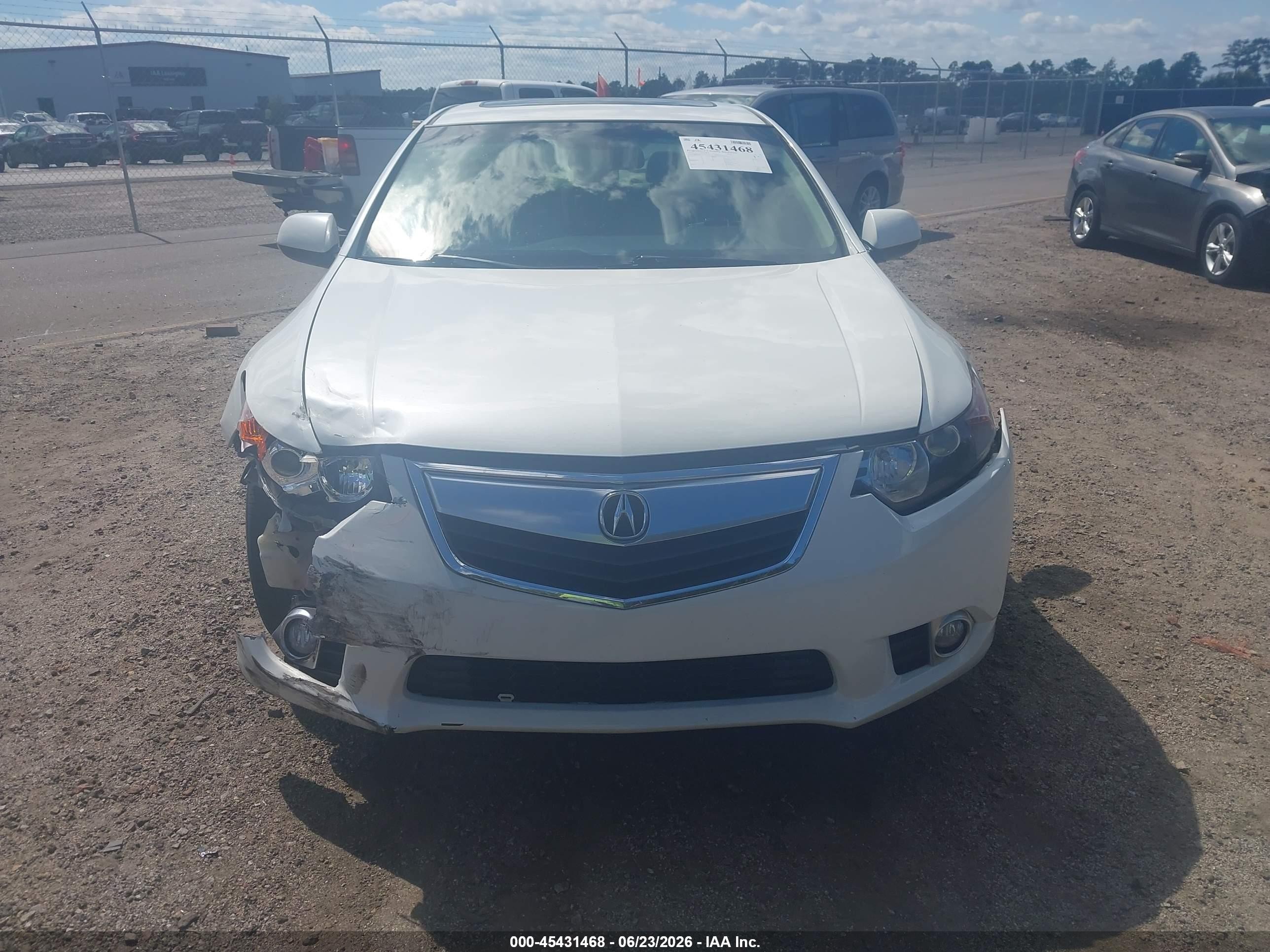 2012 Acura Tsx 2.4 Белый vin: JH4CU2F41CC022744