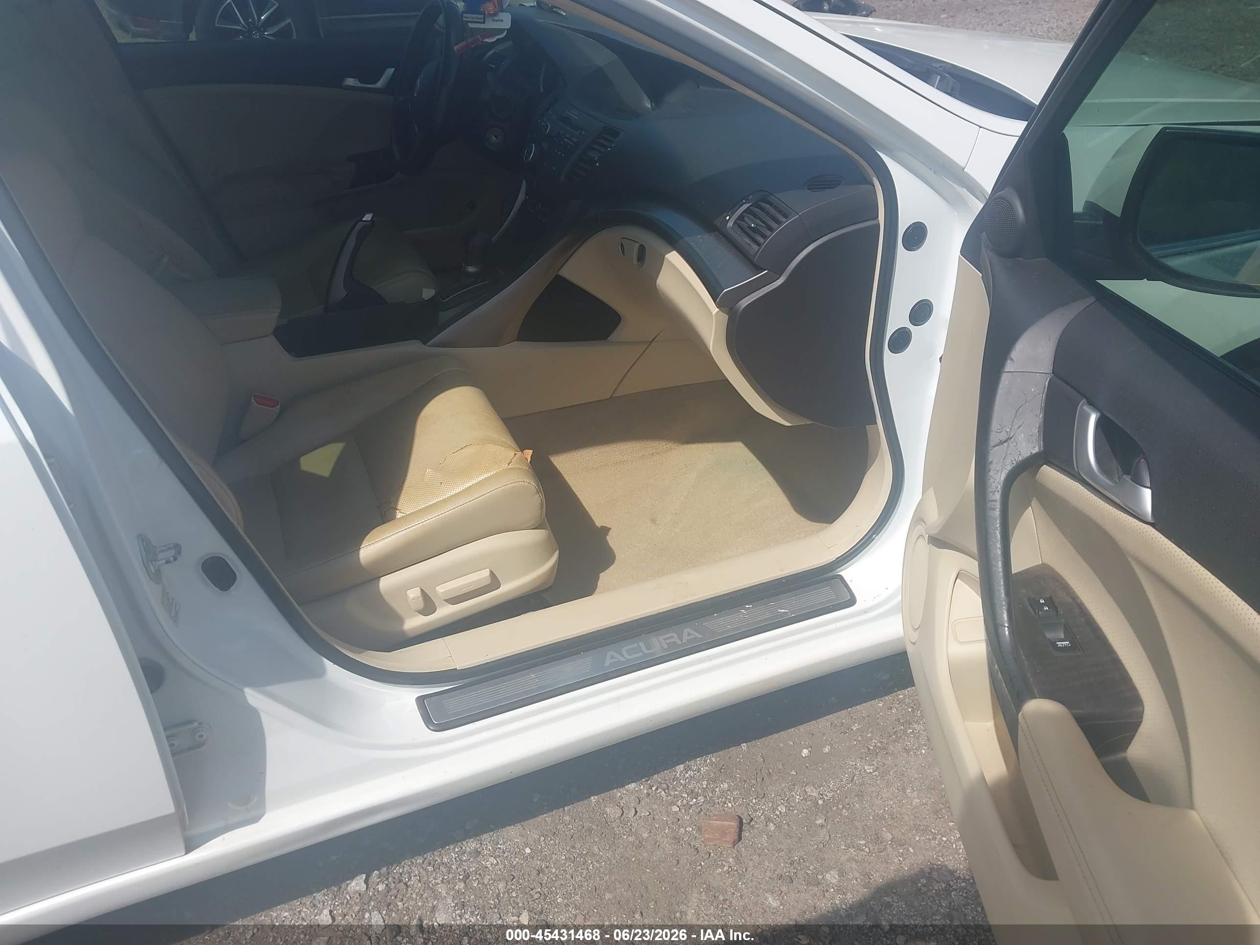 2012 Acura Tsx 2.4 Белый vin: JH4CU2F41CC022744