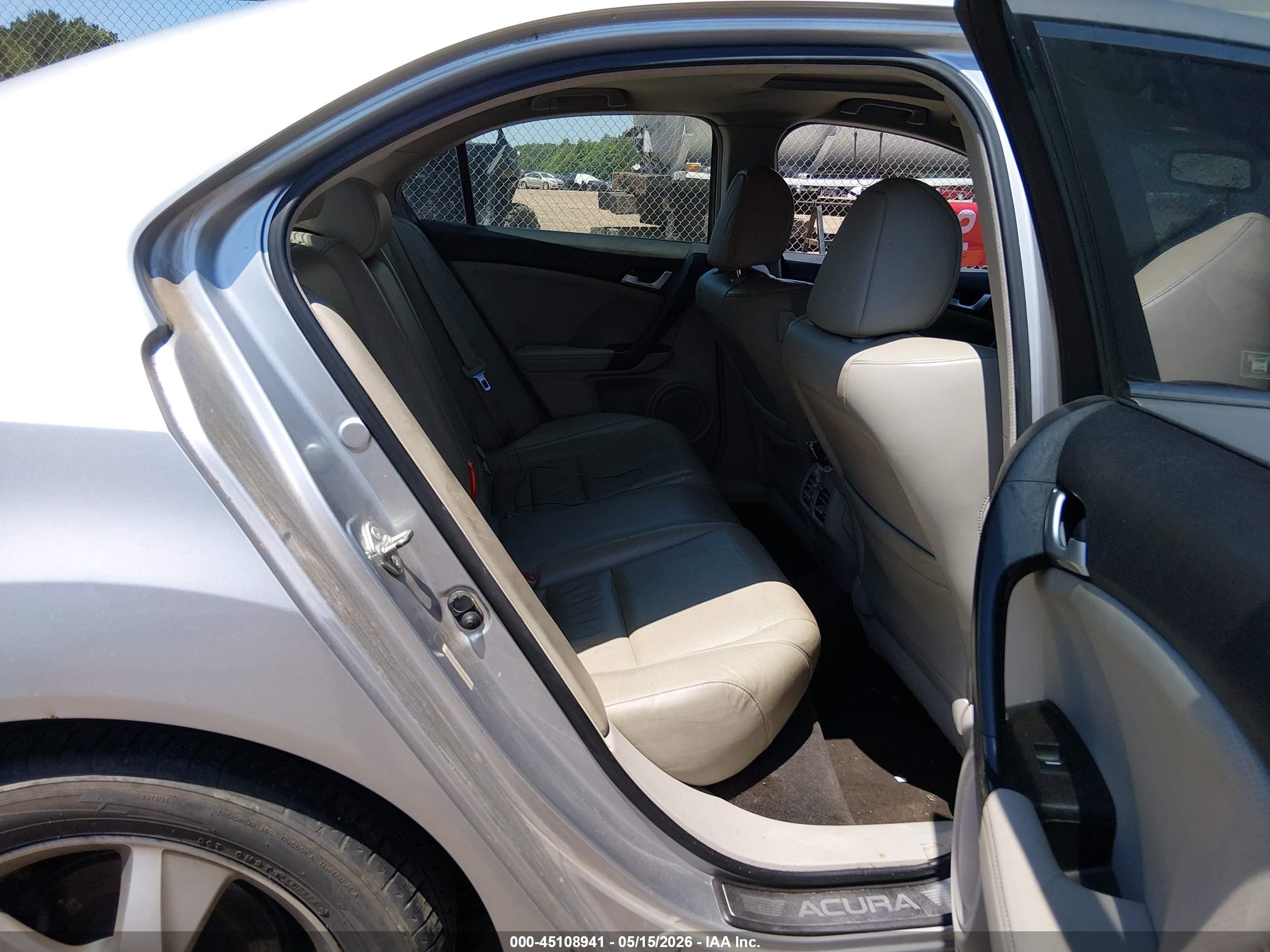 2012 Acura Tsx 2.4 Белый vin: JH4CU2F42CC004611