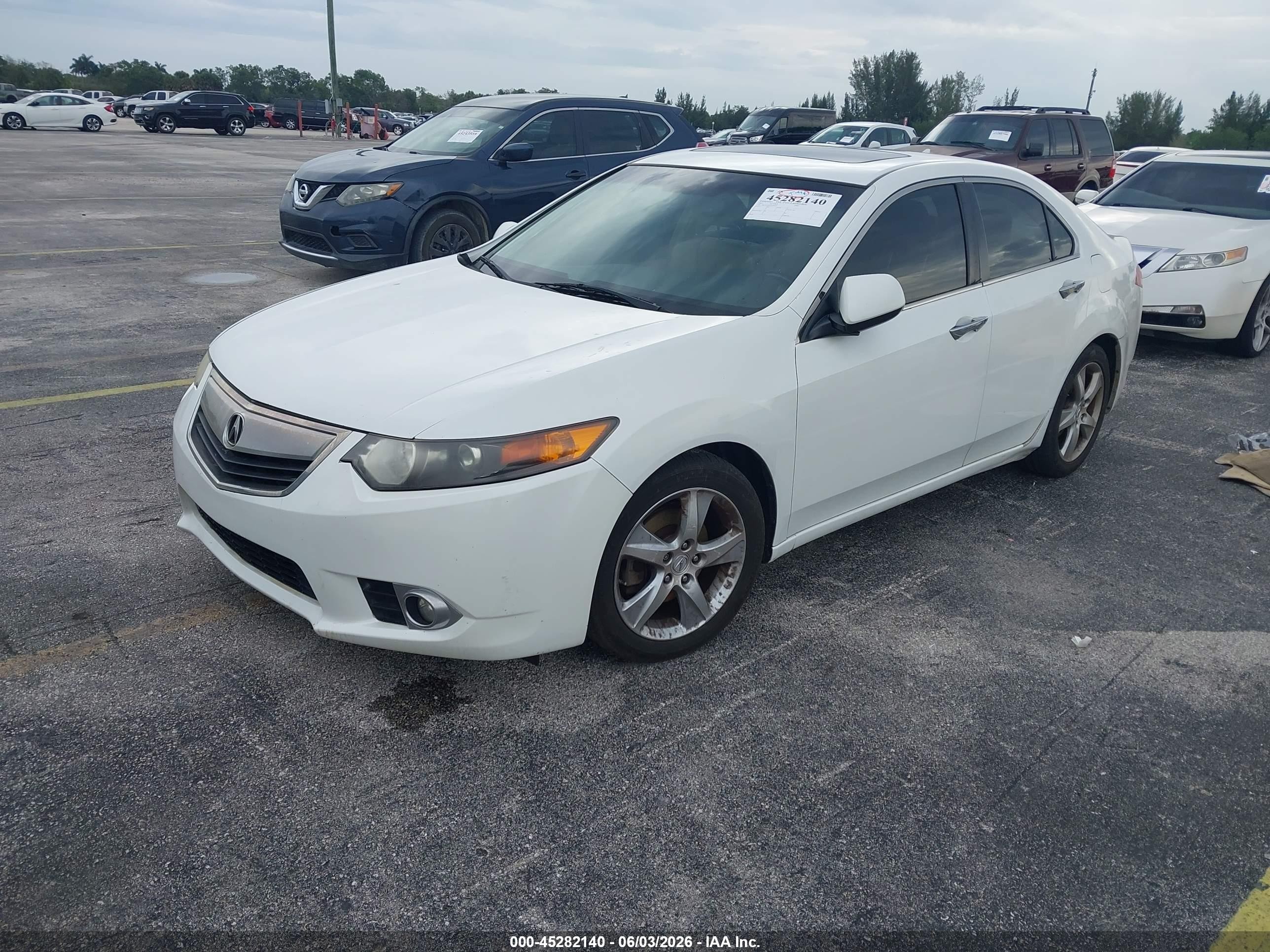 2013 Acura Tsx 2.4 White vin: JH4CU2F42DC001029