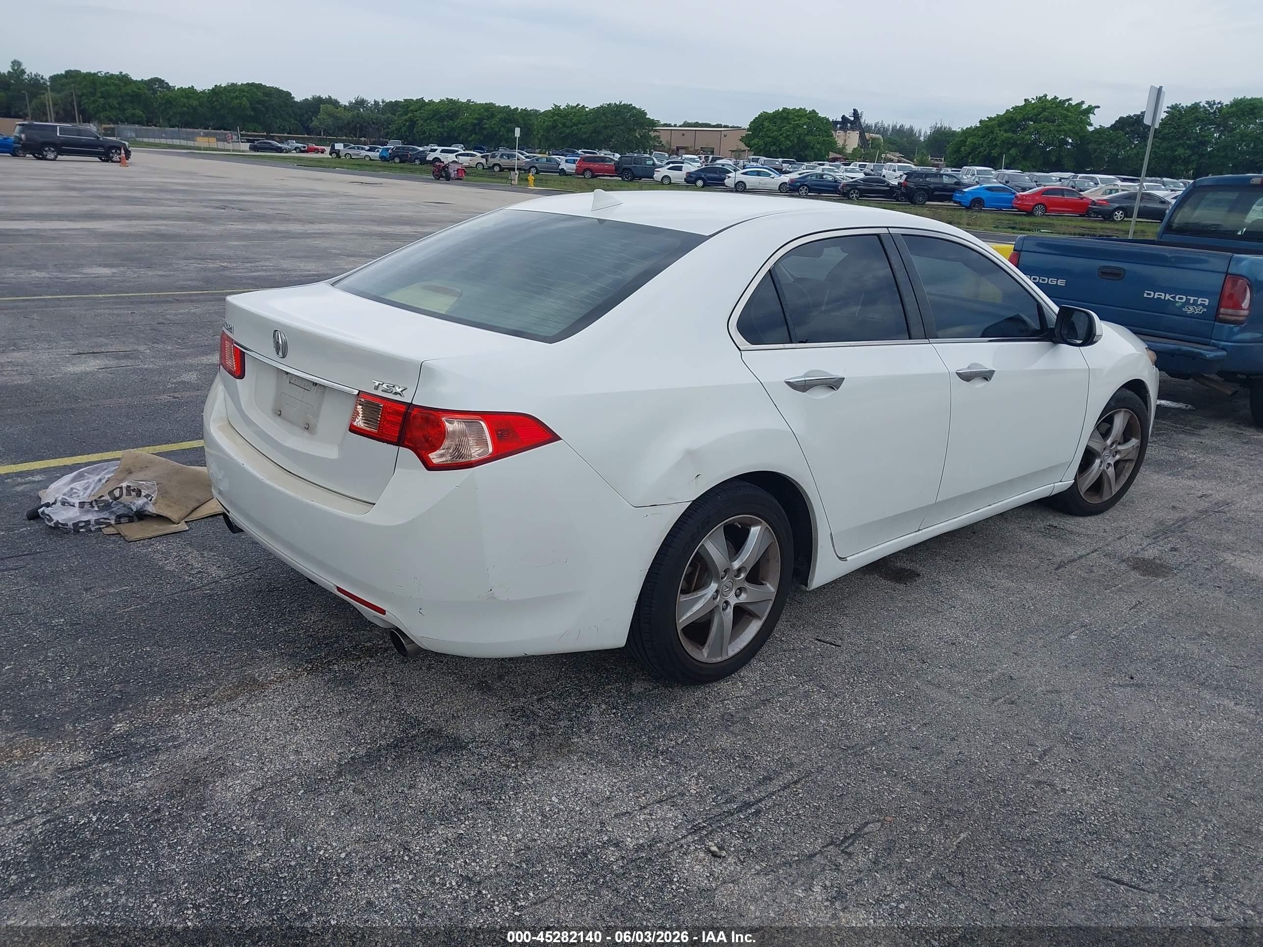 2013 Acura Tsx 2.4 White vin: JH4CU2F42DC001029