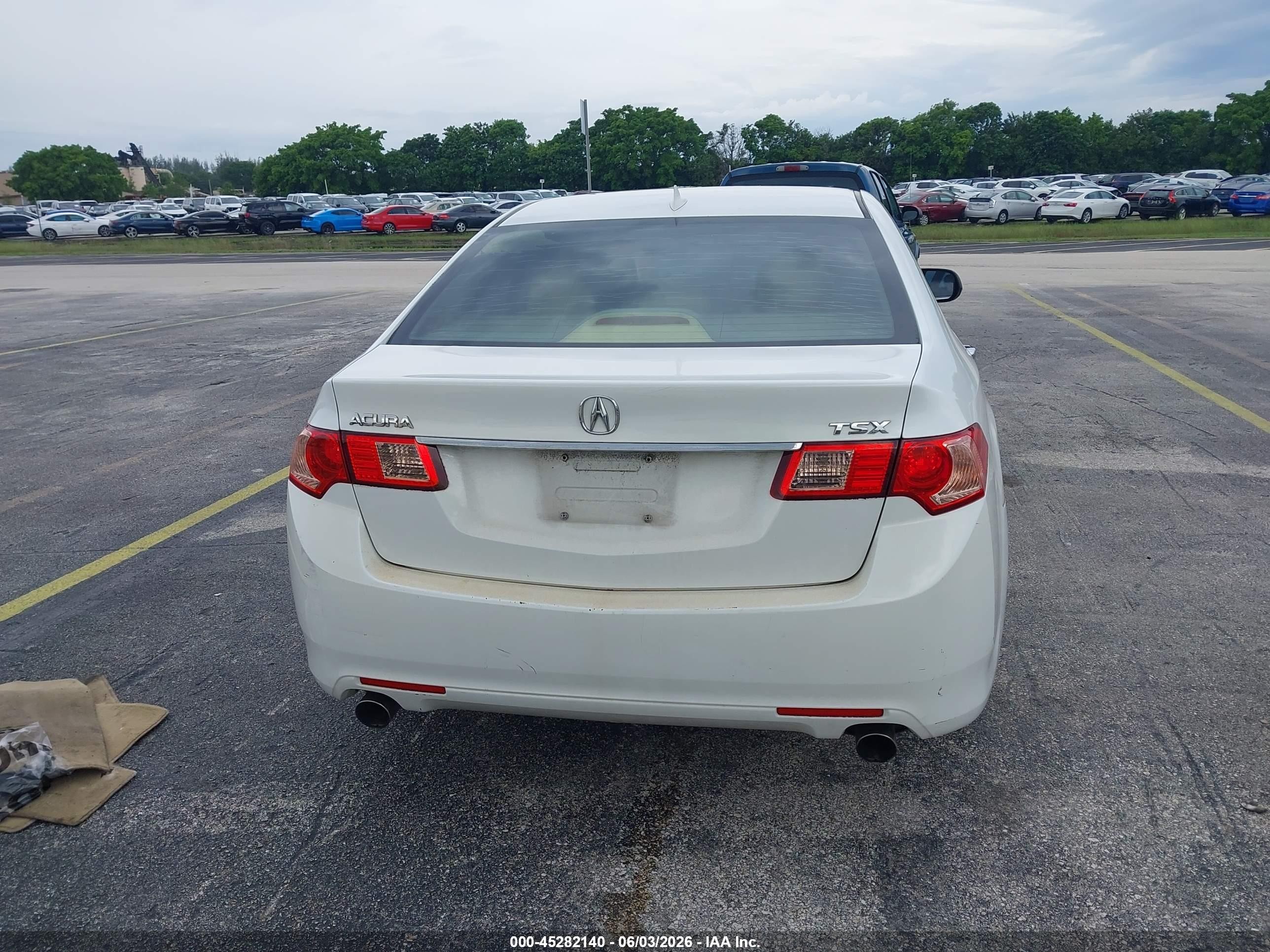 2013 Acura Tsx 2.4 White vin: JH4CU2F42DC001029