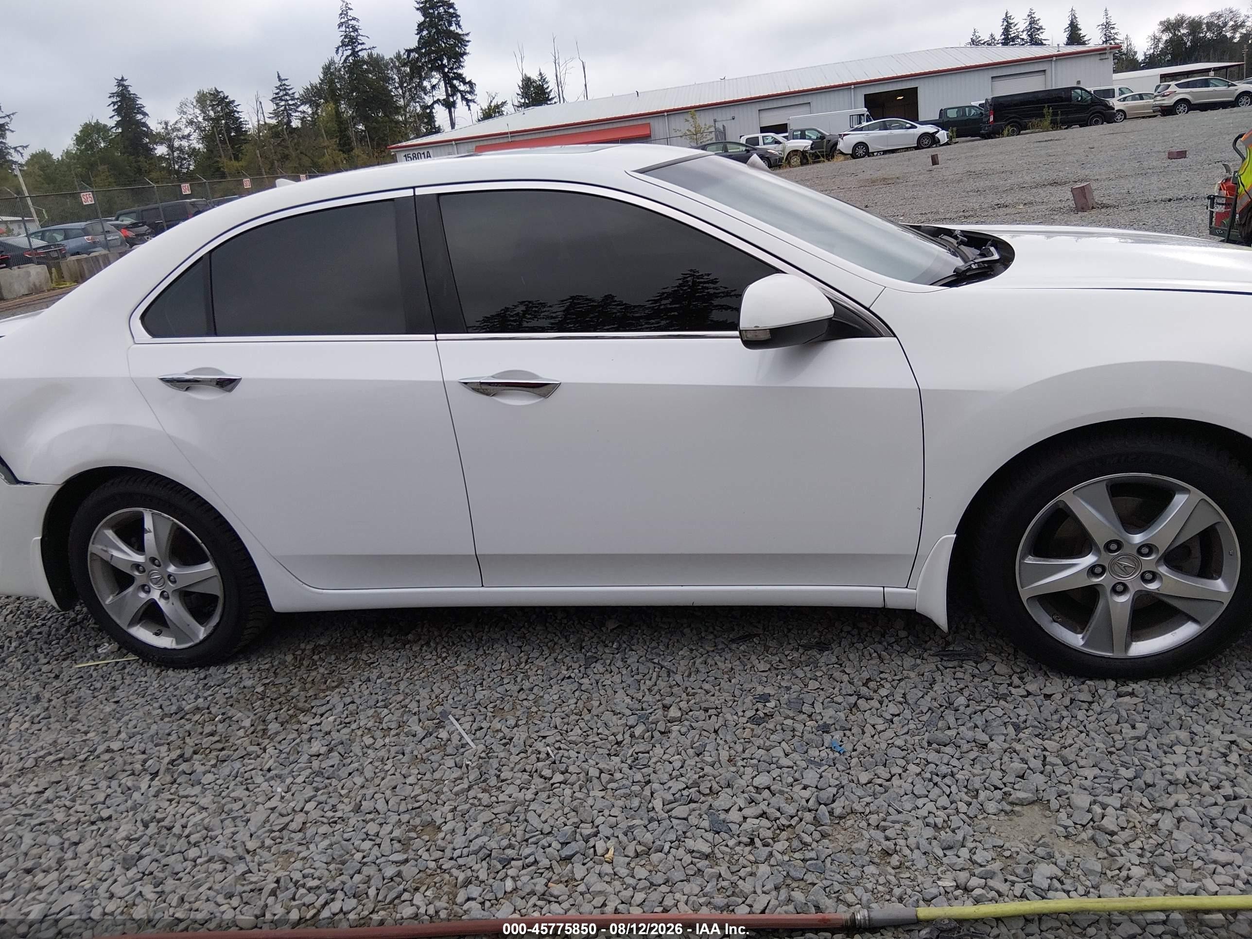 2013 Acura Tsx 2.4 White vin: JH4CU2F44DC009732