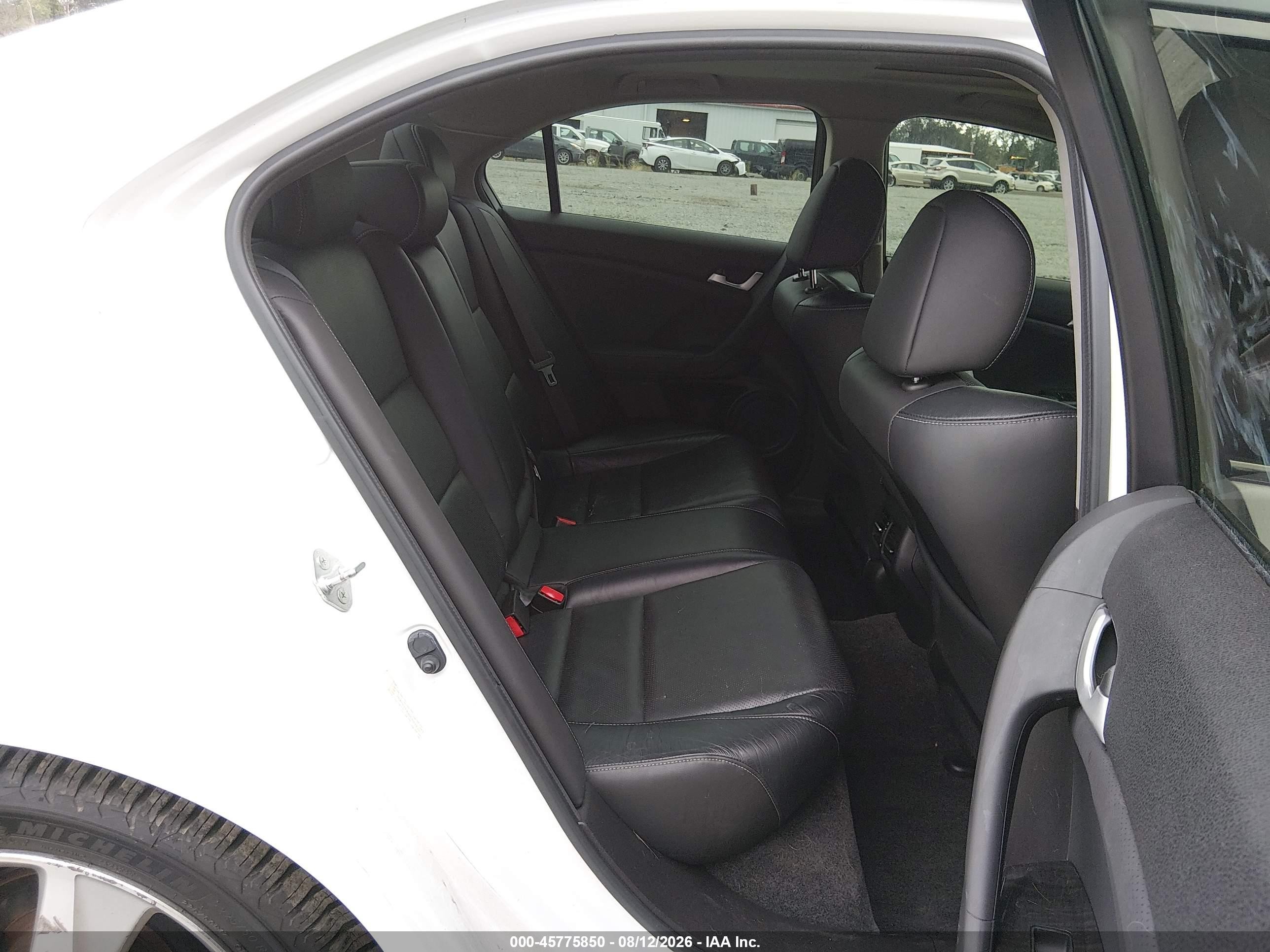 2013 Acura Tsx 2.4 White vin: JH4CU2F44DC009732