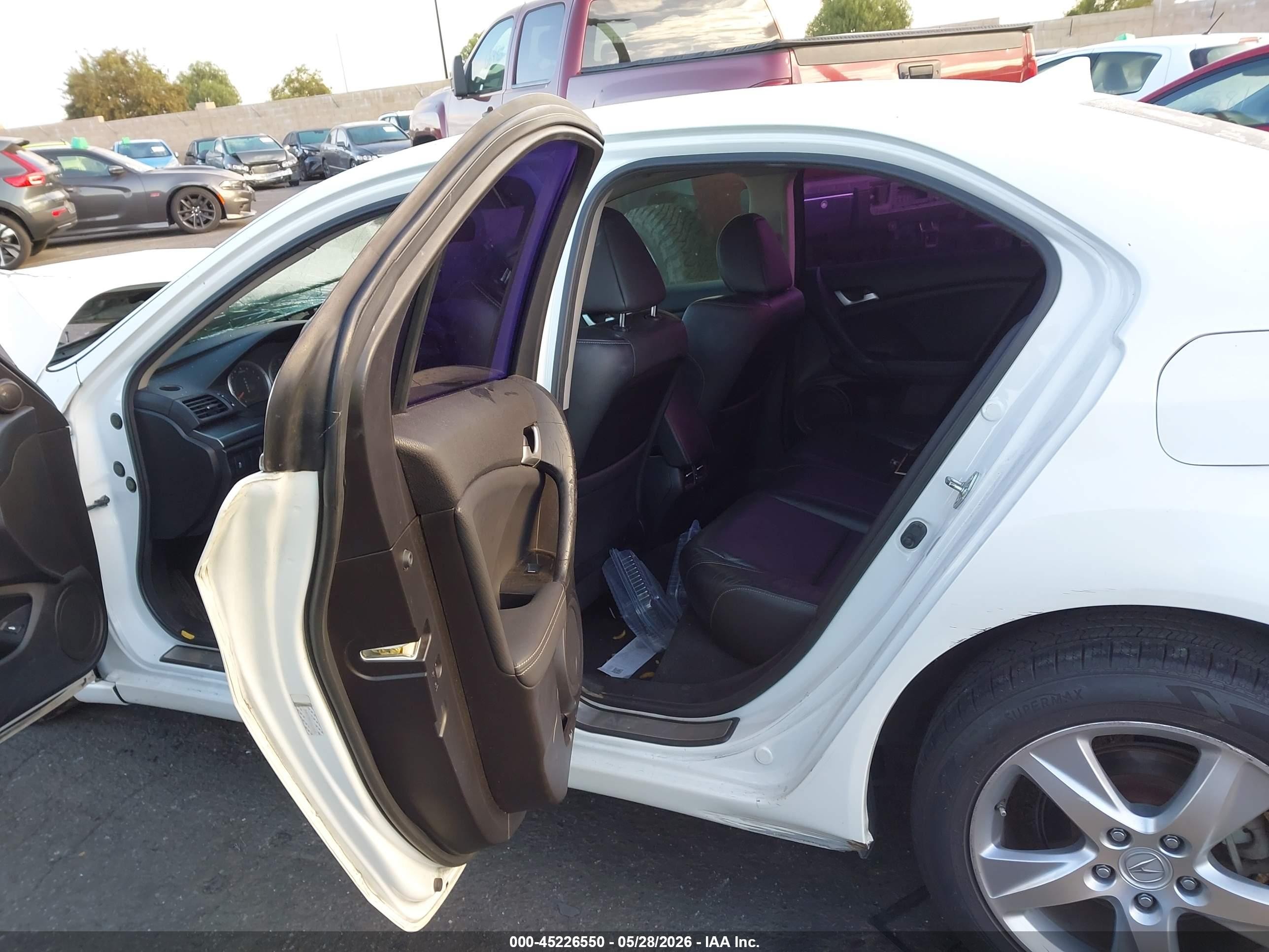 2012 Acura Tsx 2.4 Белый vin: JH4CU2F45CC010709