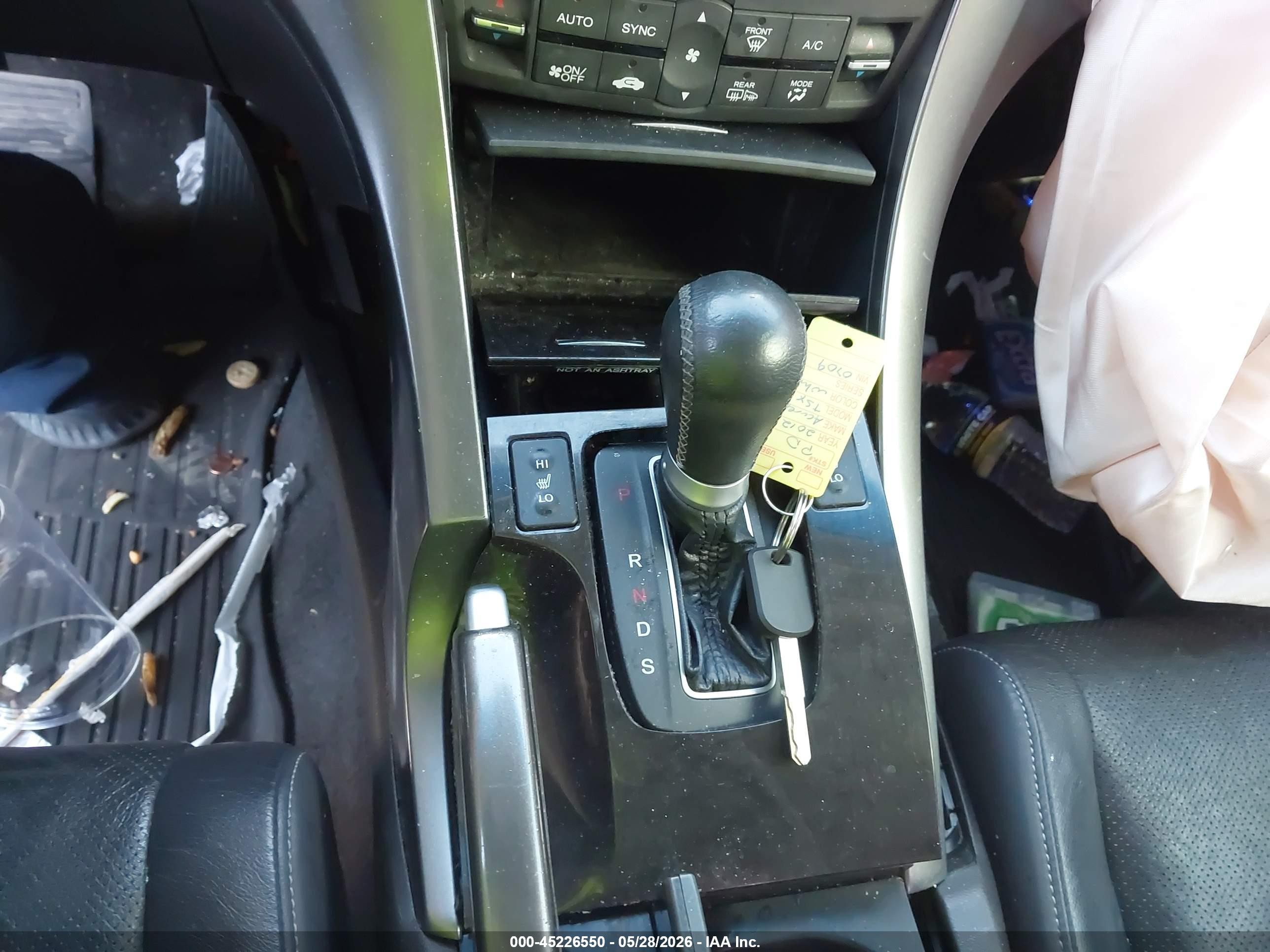 2012 Acura Tsx 2.4 Белый vin: JH4CU2F45CC010709