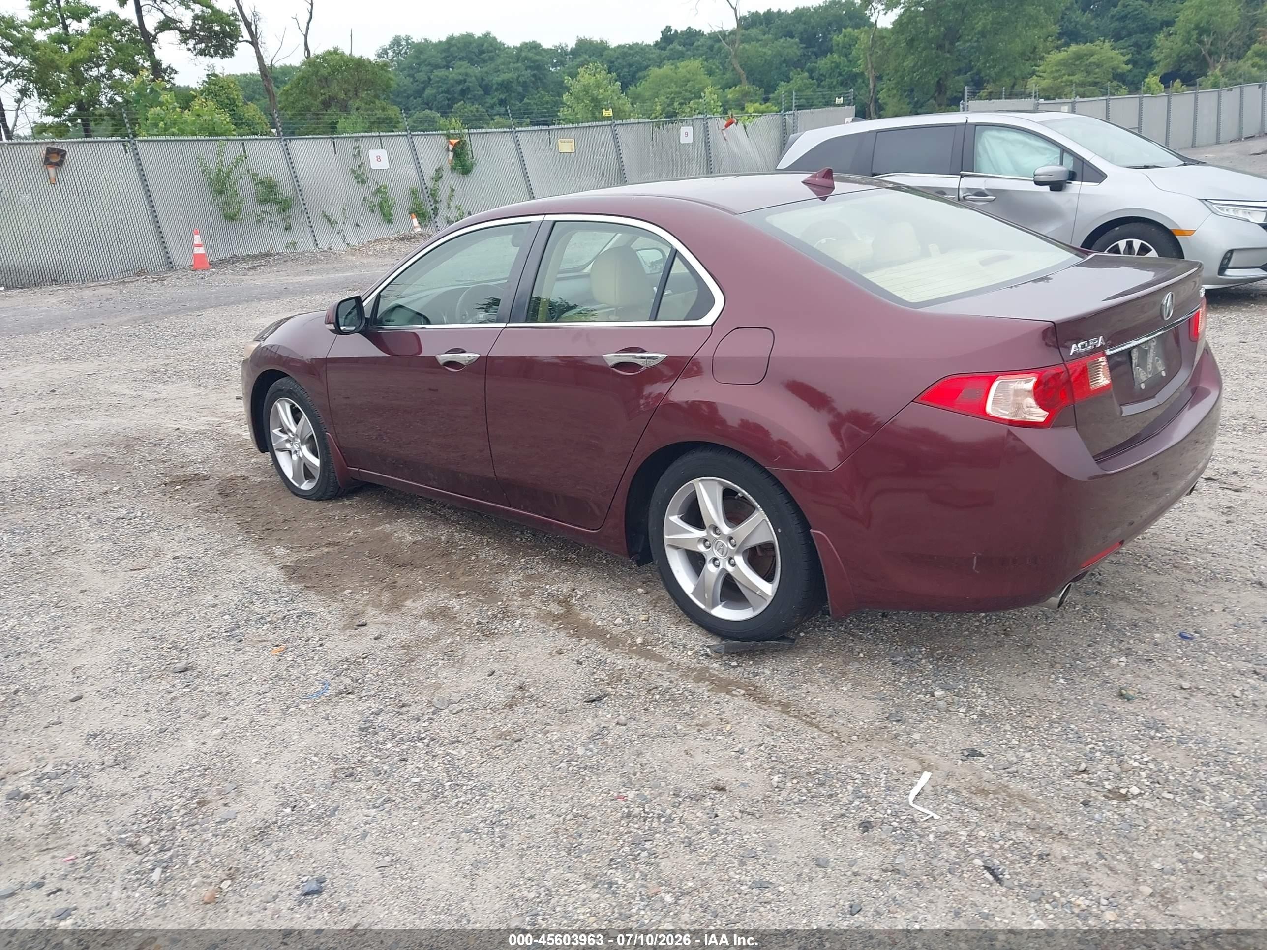 2012 Acura Tsx 2.4 Burgundy vin: JH4CU2F45CC014727