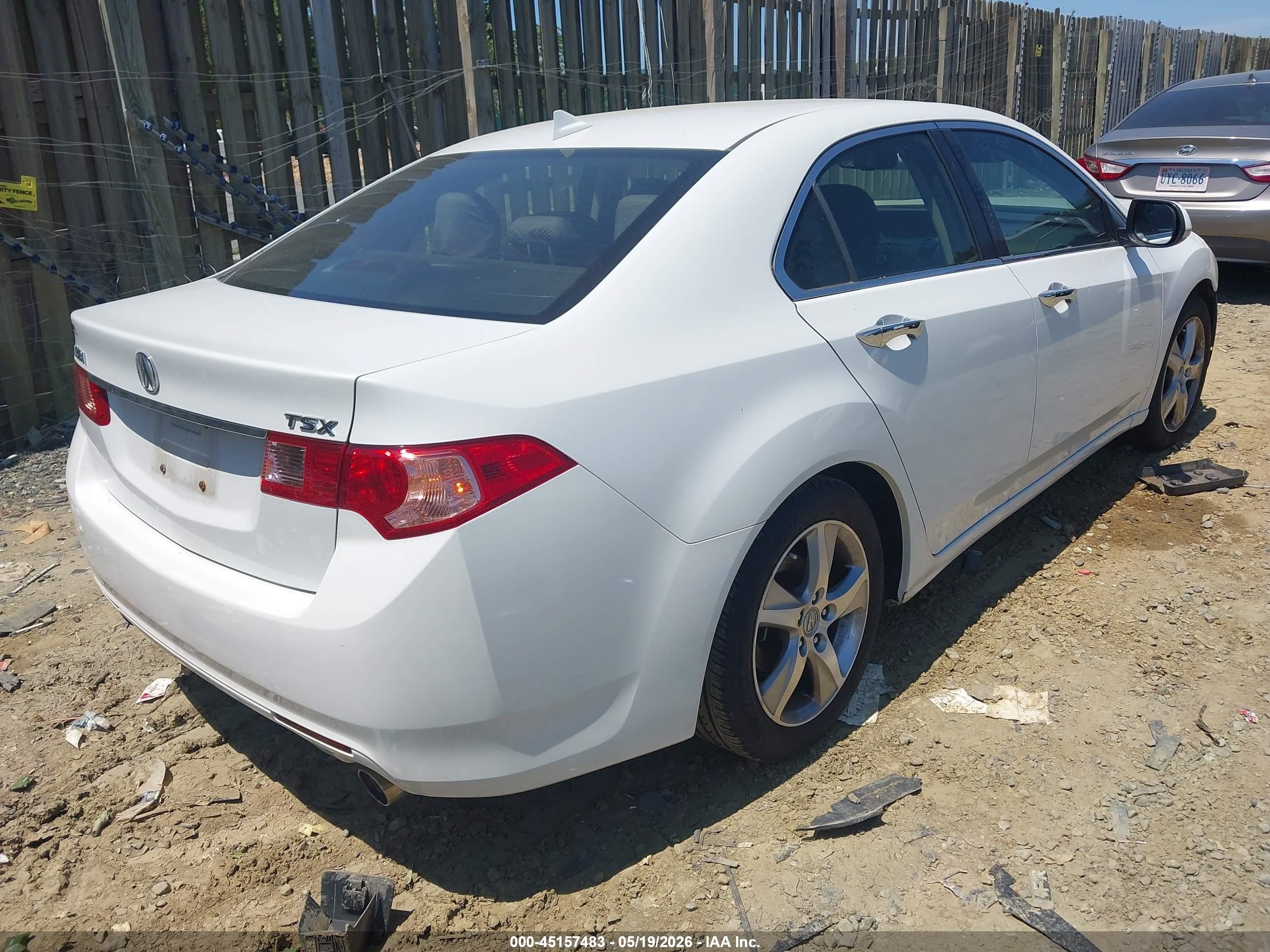 2013 Acura Tsx 2.4 White vin: JH4CU2F47DC011474
