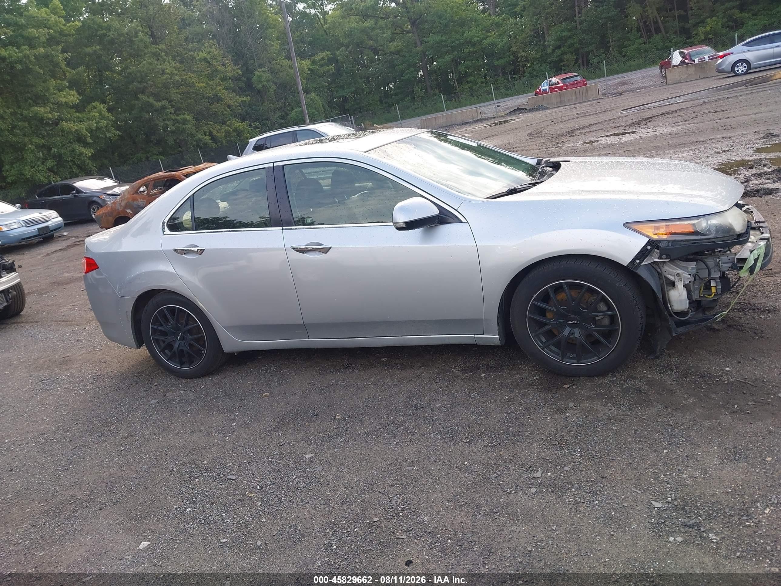 2013 Acura Tsx 2.4 Серебряный vin: JH4CU2F49DC005112