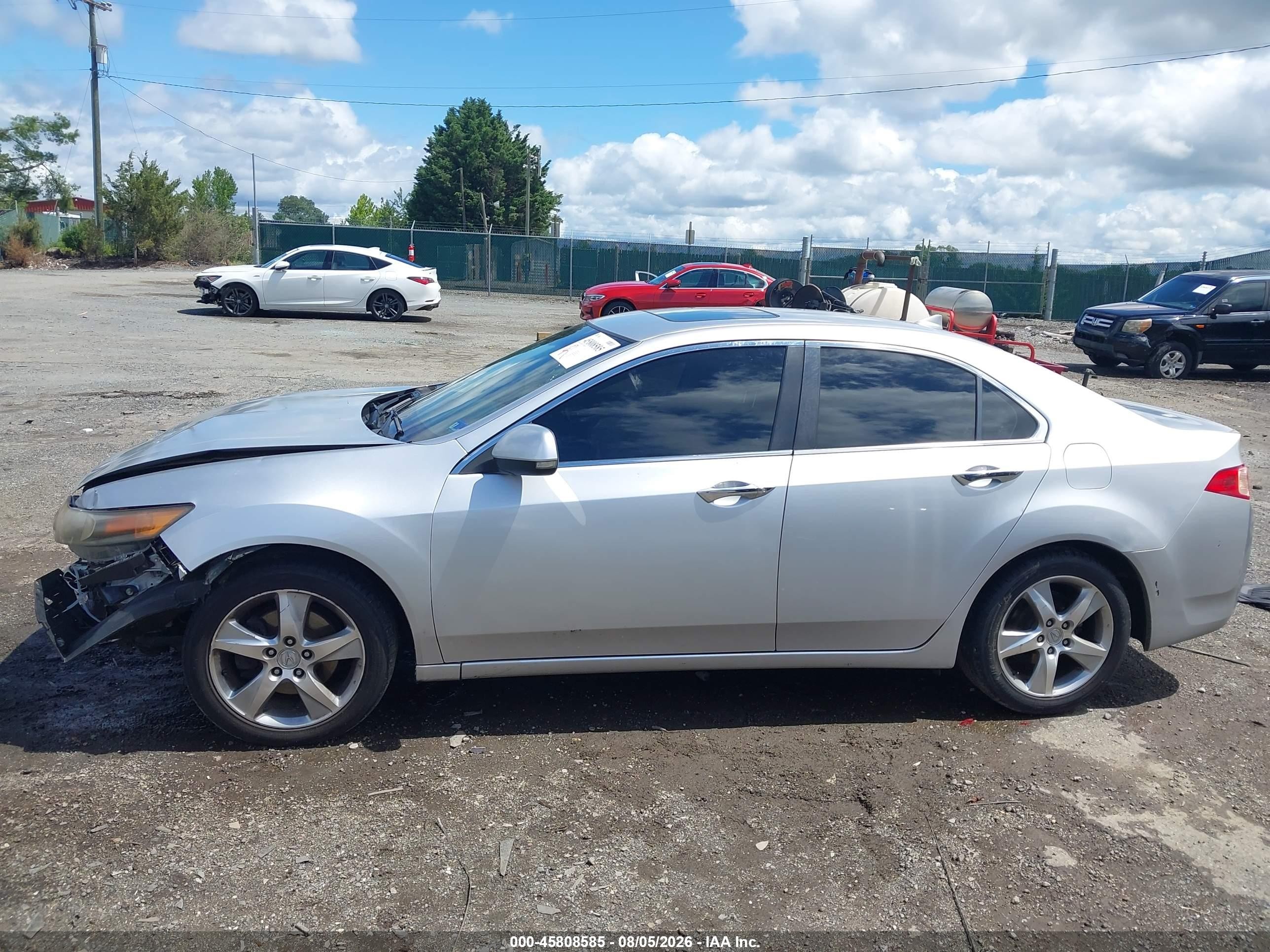 2013 Acura Tsx 2.4 Silver vin: JH4CU2F49DC008155