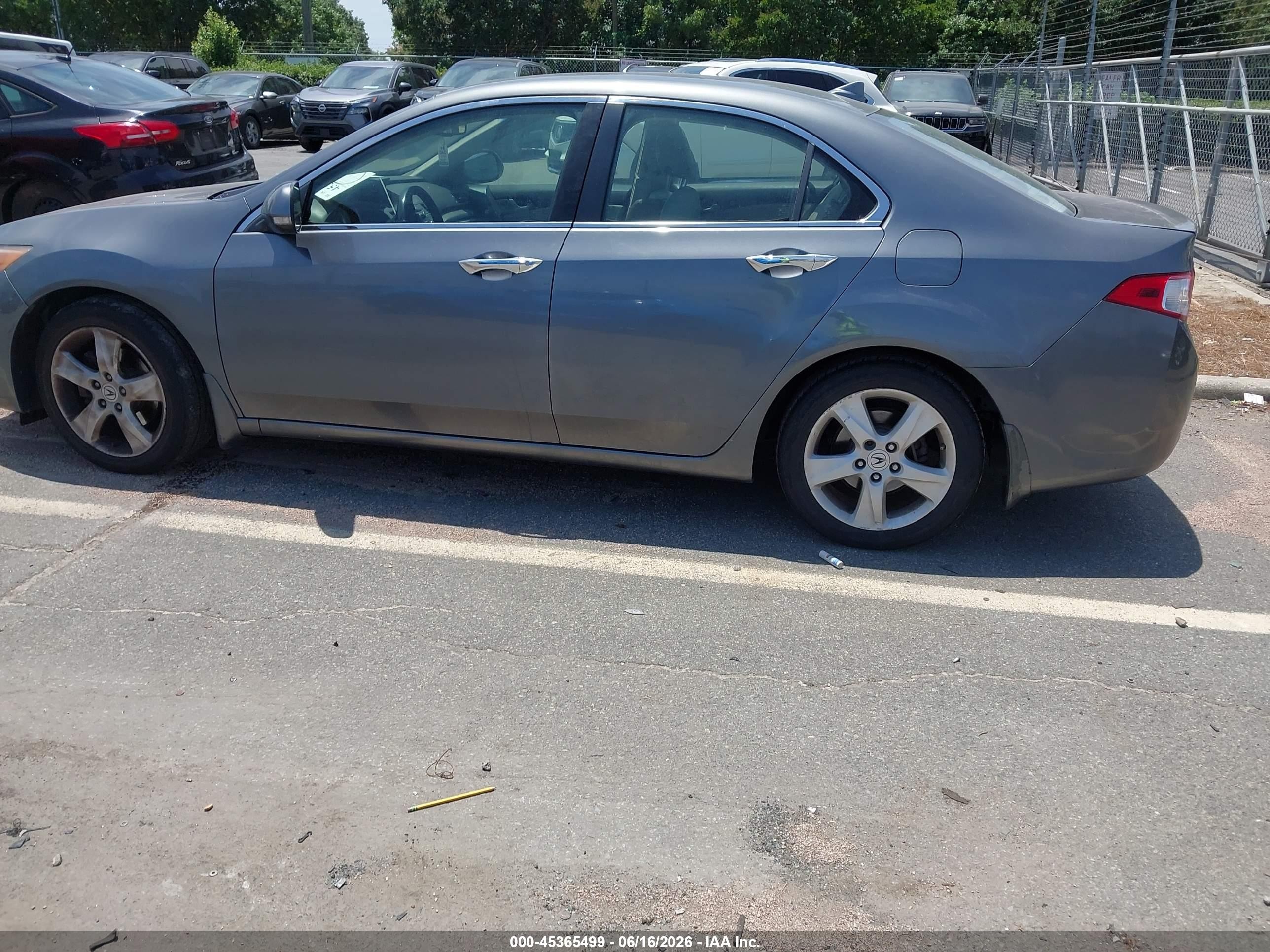 2010 Acura Tsx 2.4 Gray vin: JH4CU2F60AC010356