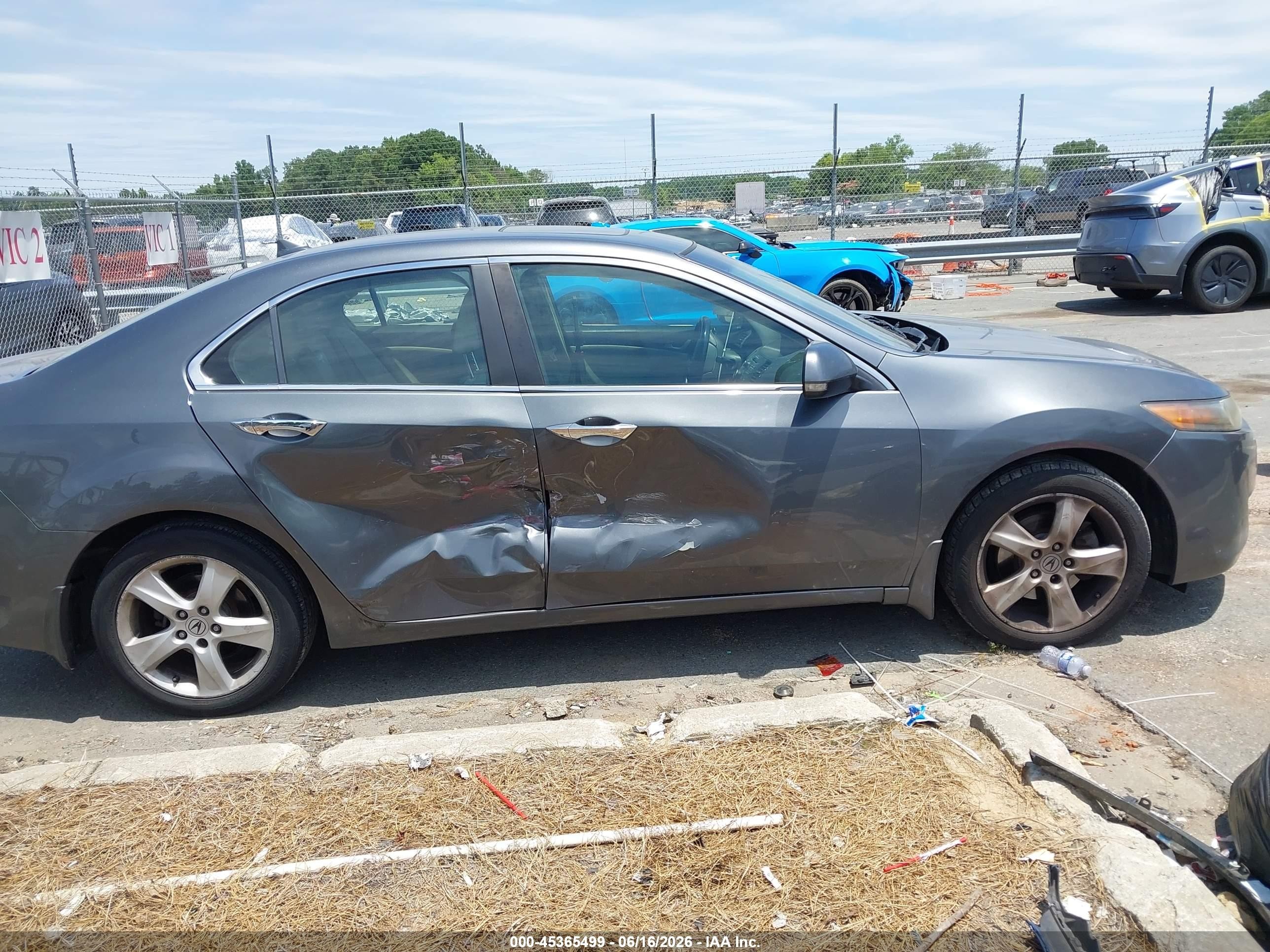 2010 Acura Tsx 2.4 Gray vin: JH4CU2F60AC010356