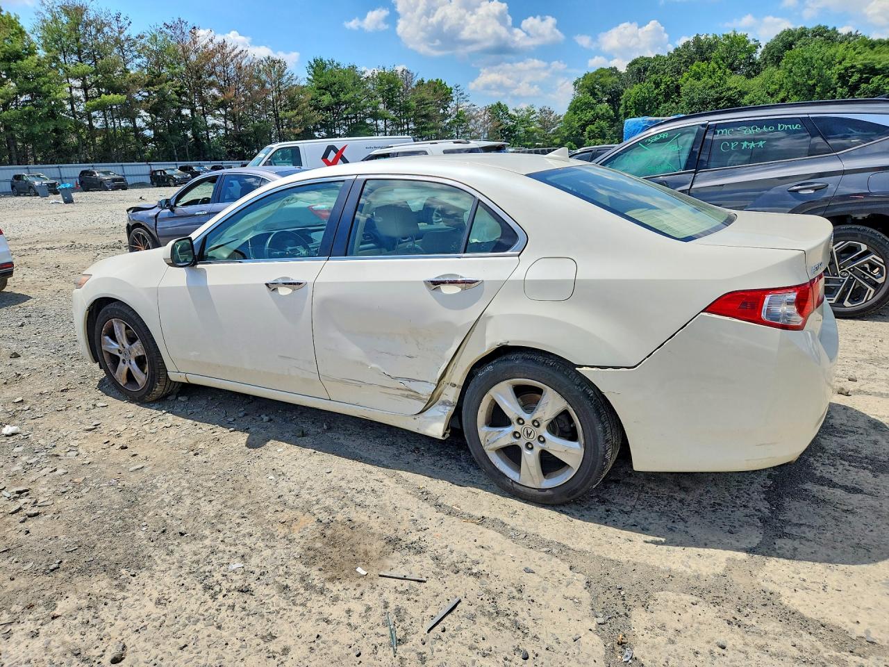 2010 Acura Tsx White vin: JH4CU2F60AC011555